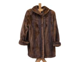 ABRIGO LARGO EN PIEL DE VISÓN MARRÓN