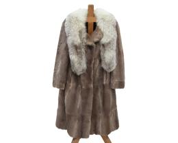 ABRIGO DE PIEL DE ZORRO