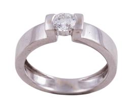 SOLITARIO EN ORO DE 18KT Y DIAMANTE