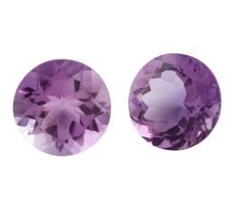 CUARZOS AMATISTAS, DOS PIEZAS EN TALLAS REDONDAS CON PESO TOTAL: 21.37 CT