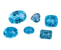 TOPACIOS AZULES EN DIFERENTES TALLAS Y TAMAÑOS CON PESO TOTAL DE 21.55 CT