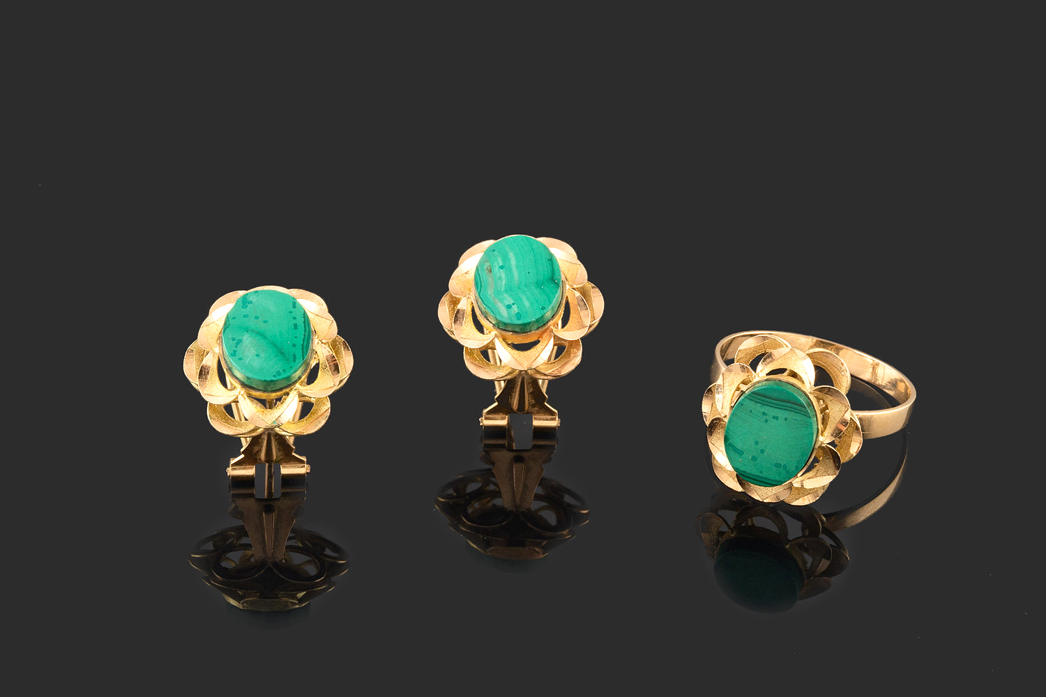 Conjunto sortija y pendientes