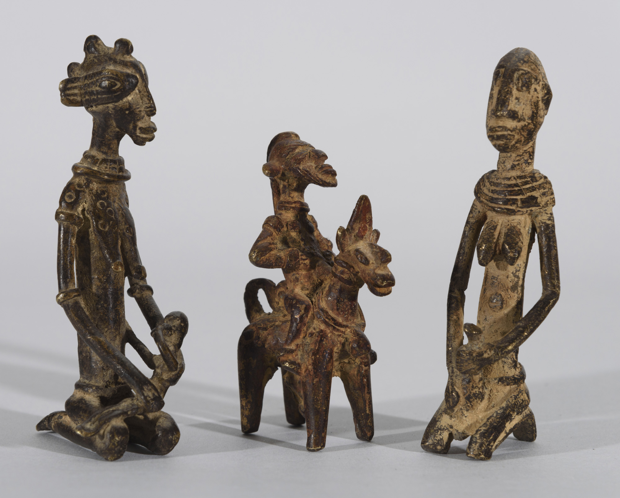 TRES FIGURAS AFRICANAS