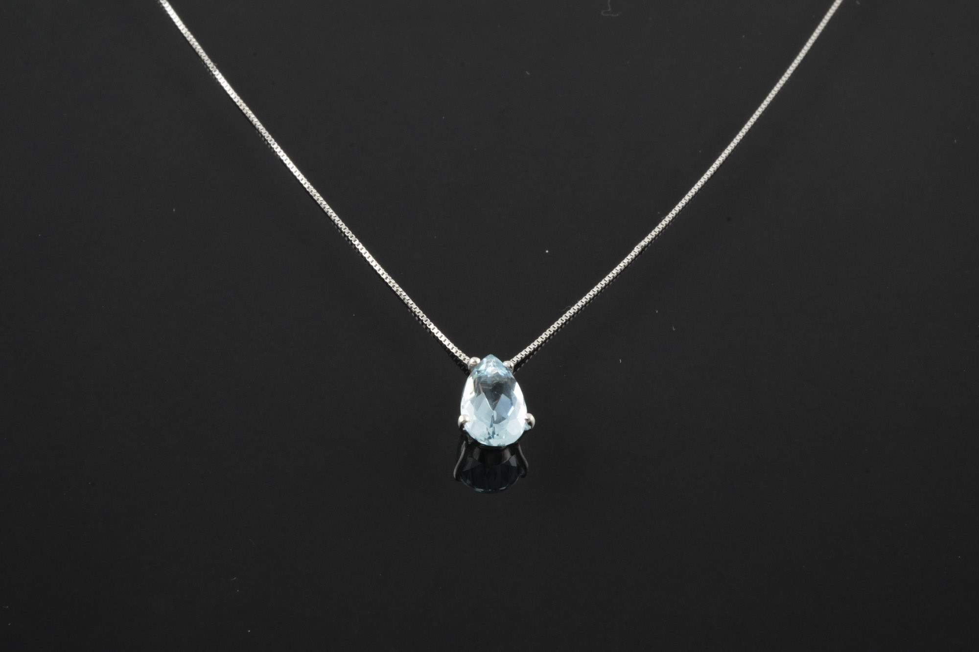 Colgante con cadena