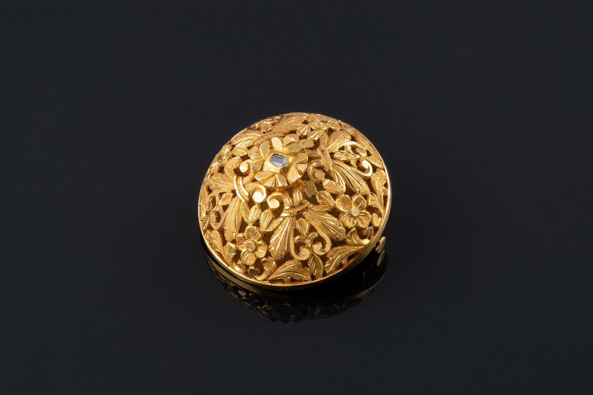 Broche