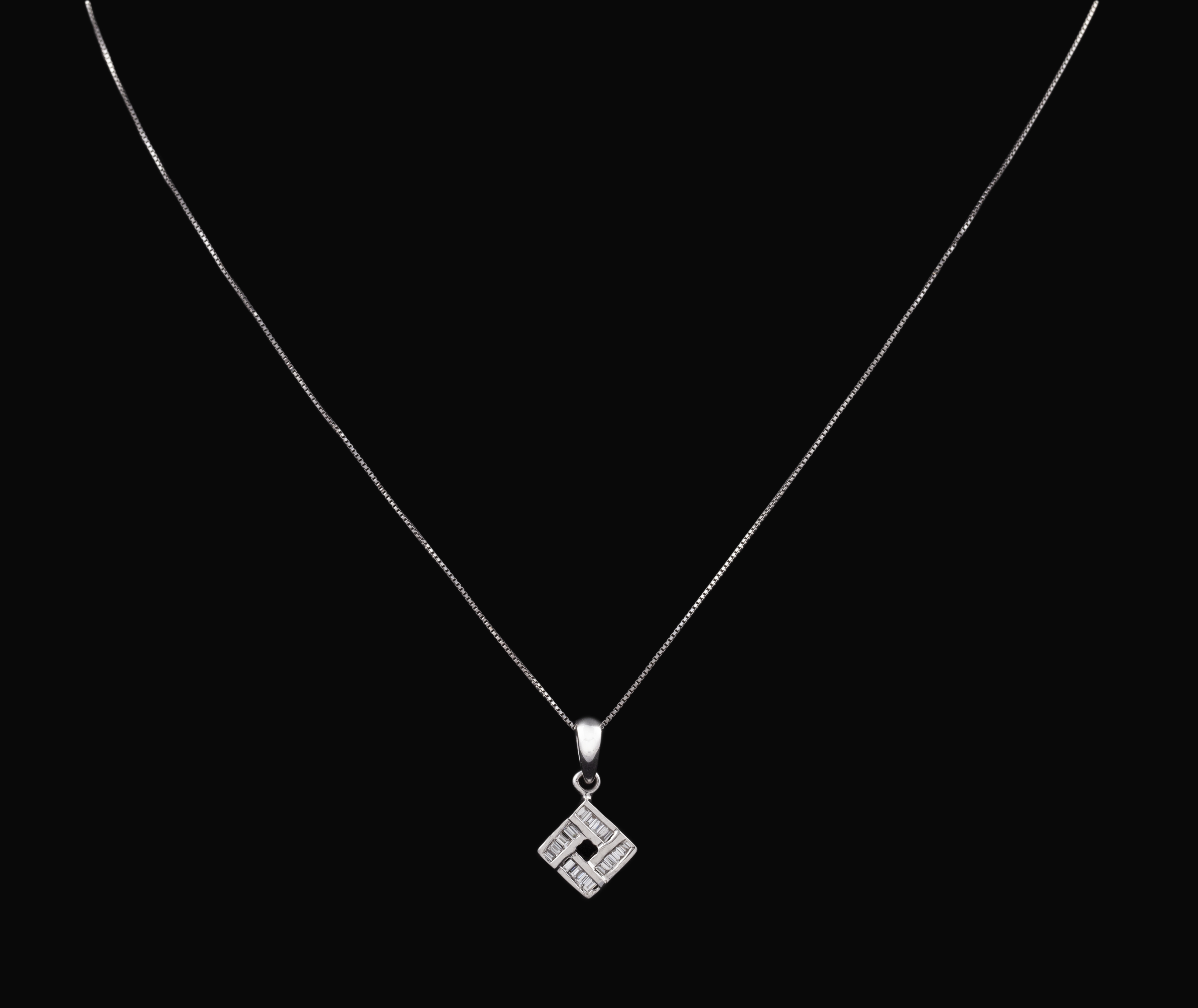 Colgante con cadena