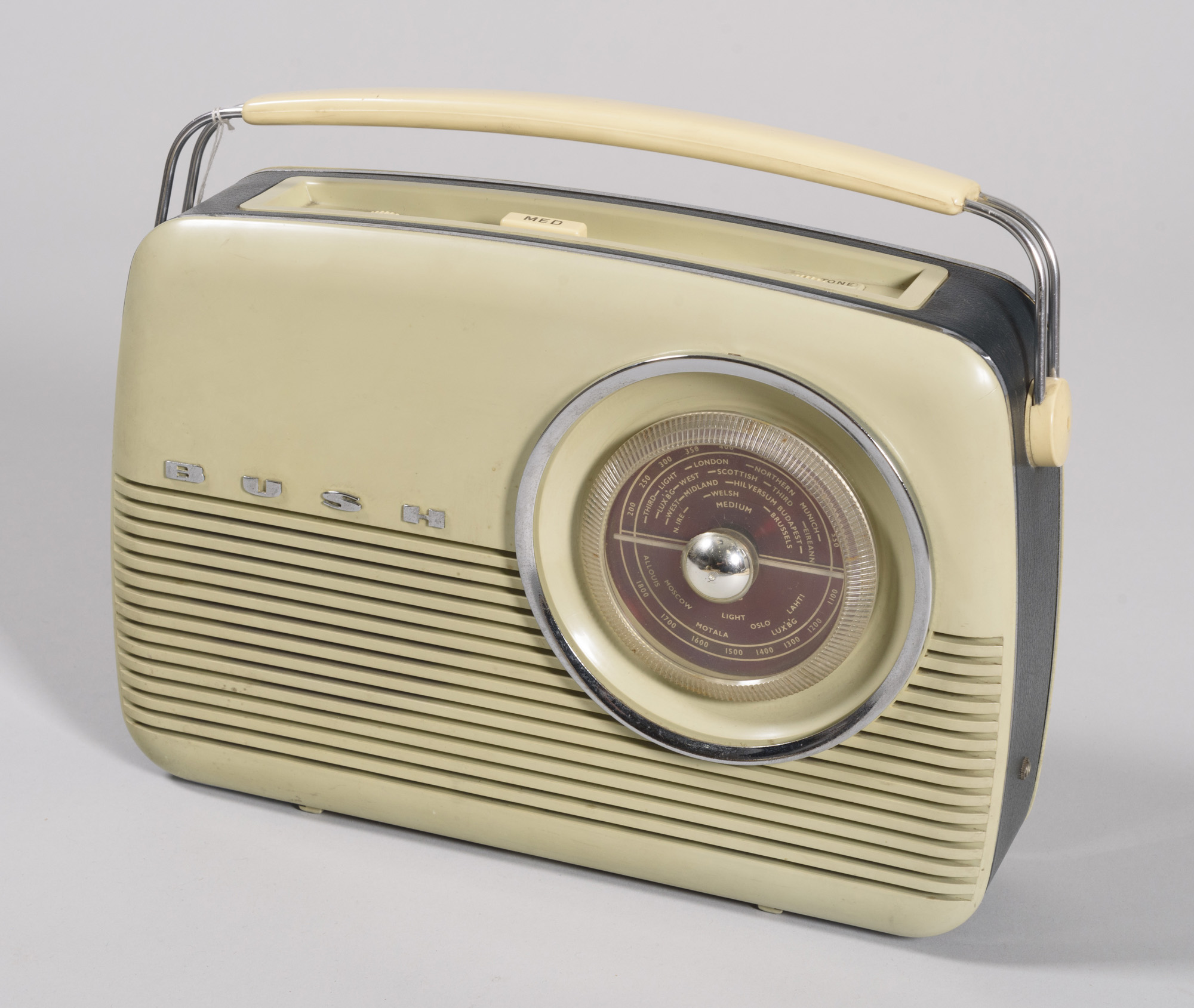 RADIO PORTATIL BUSH. INGLATERRA, AÑOS 50