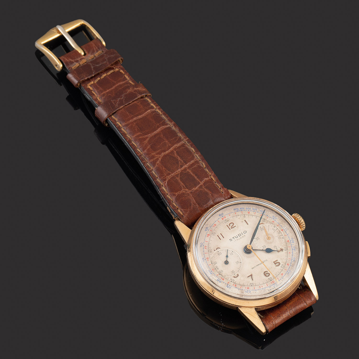 Reloj, Studio