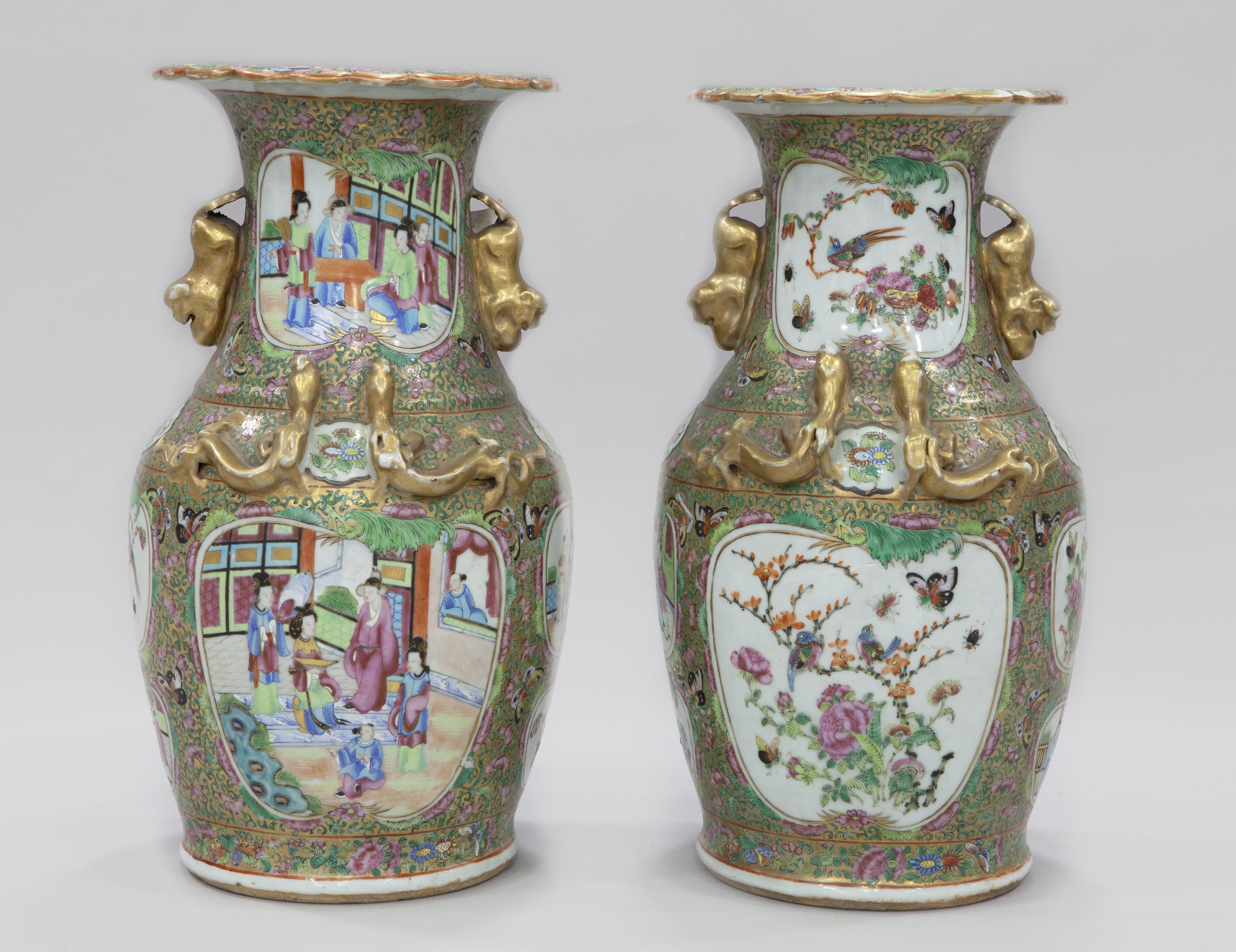 PAREJA DE JARRONES EN PORCELANA CHINA, FAMILIA VERDE. CANTÓ
