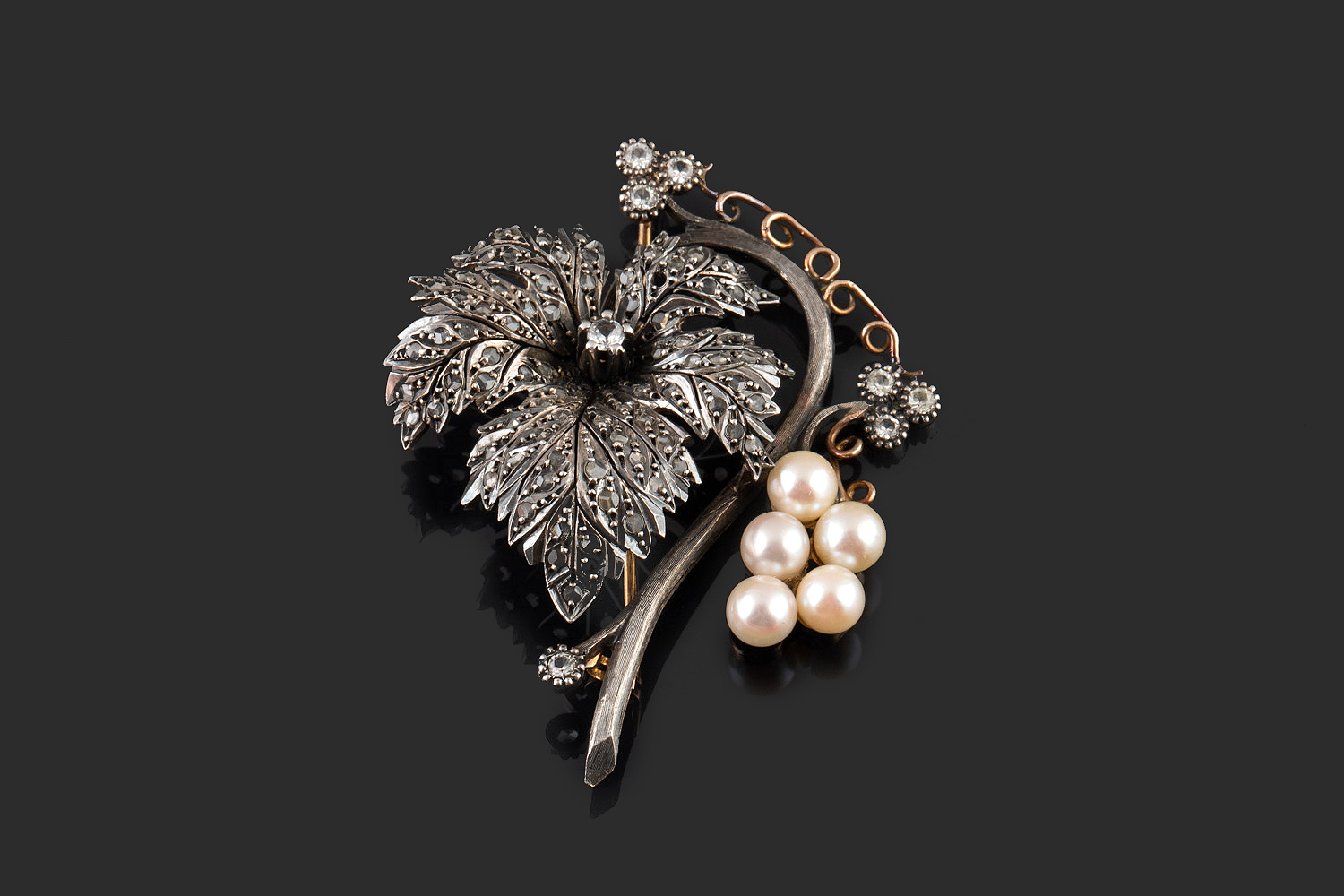 Broche