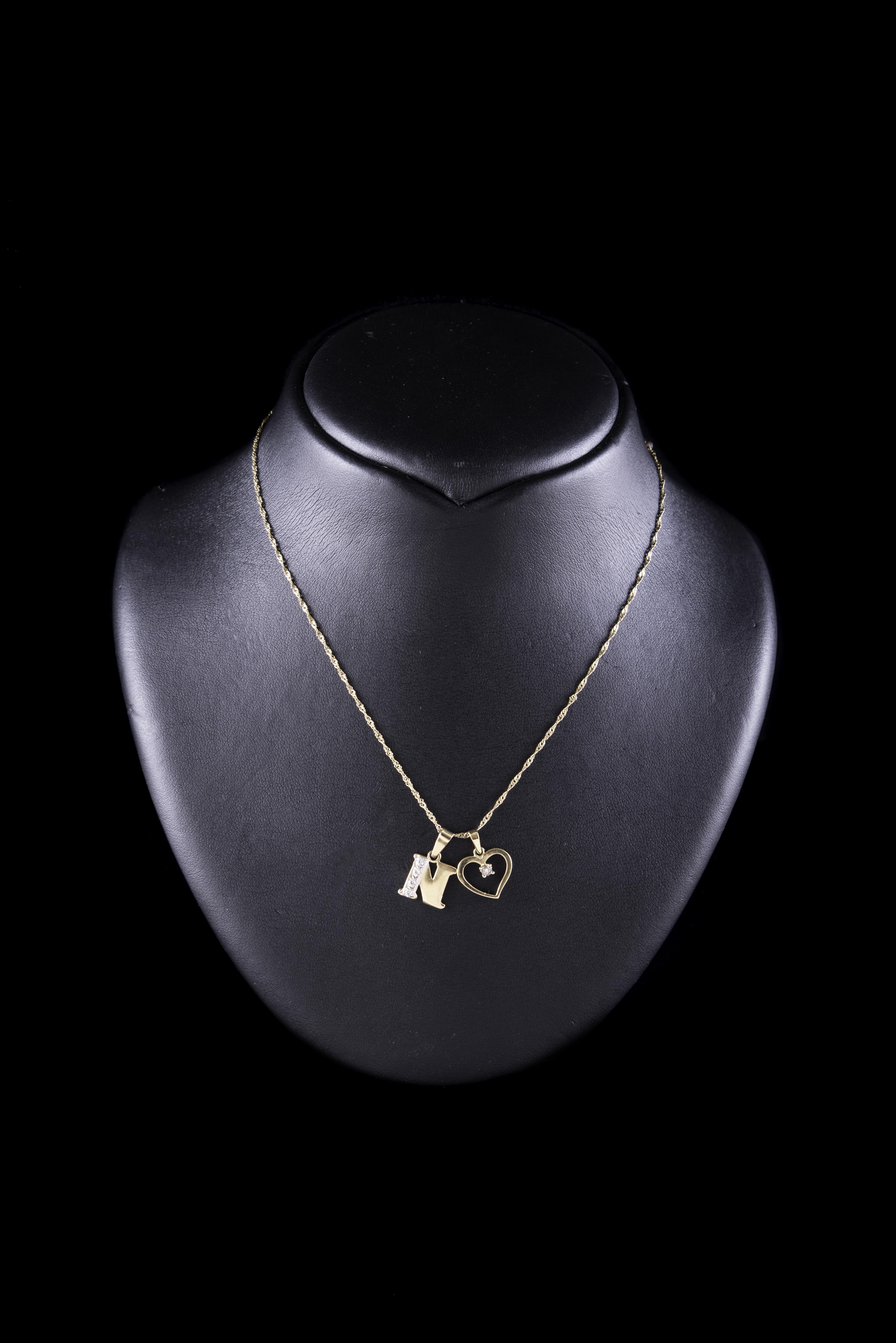 Cadena y colgantes