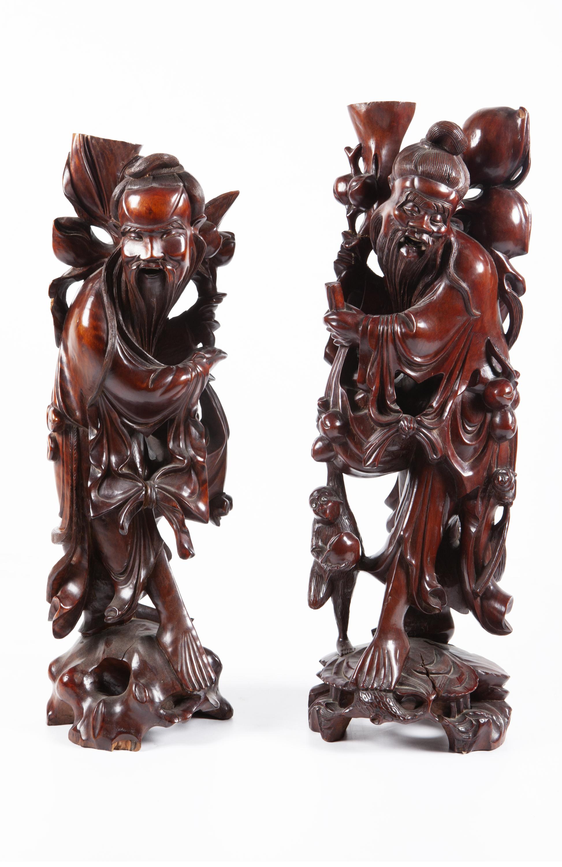 DOS FIGURAS REPRESENTANDO DIOSES DE LA LONGEVIDAD DE MADERA