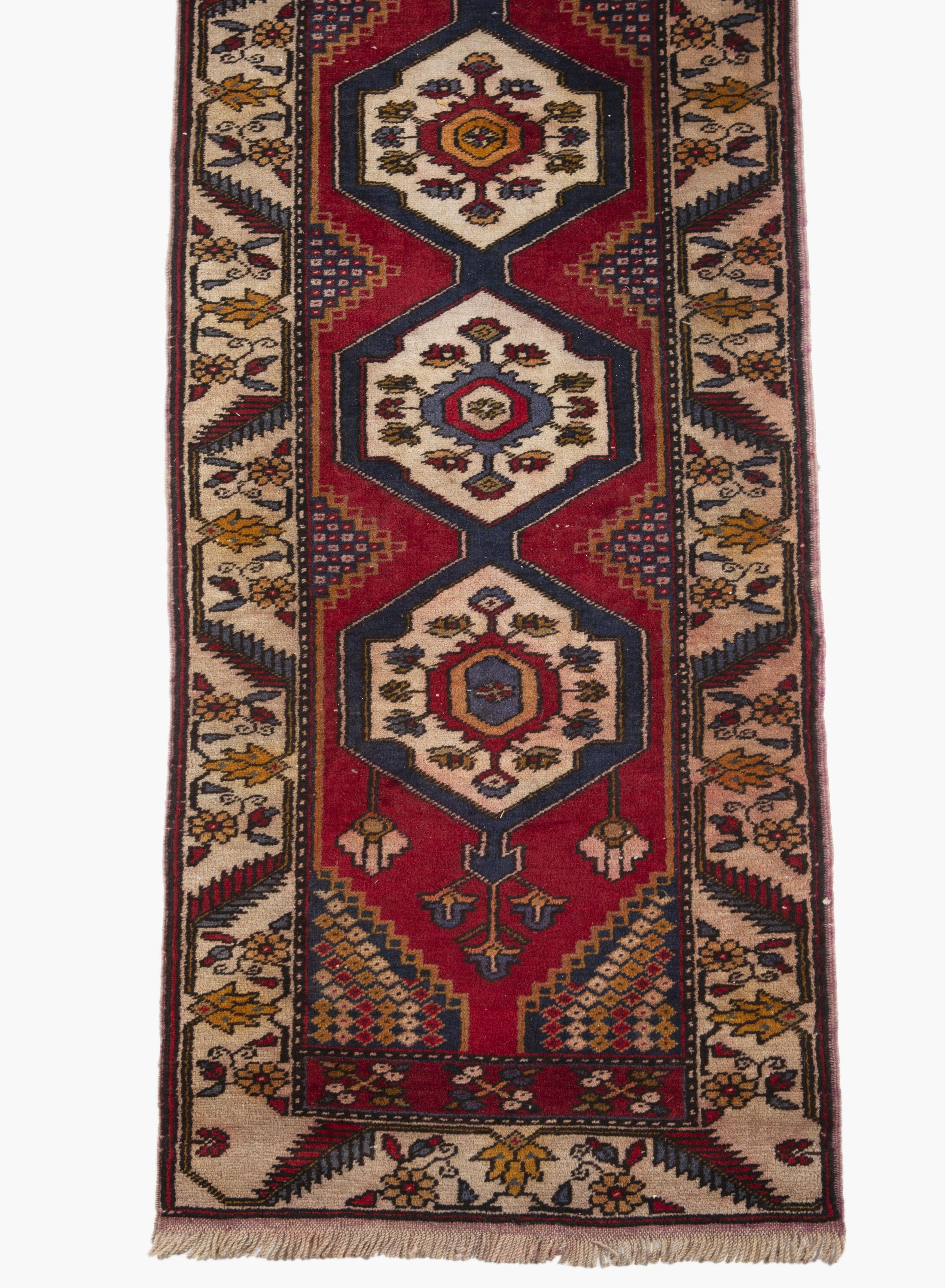 ALFOMBRA DE LANA PERSA DE PASILLO TIPO KAZAK, S.XX