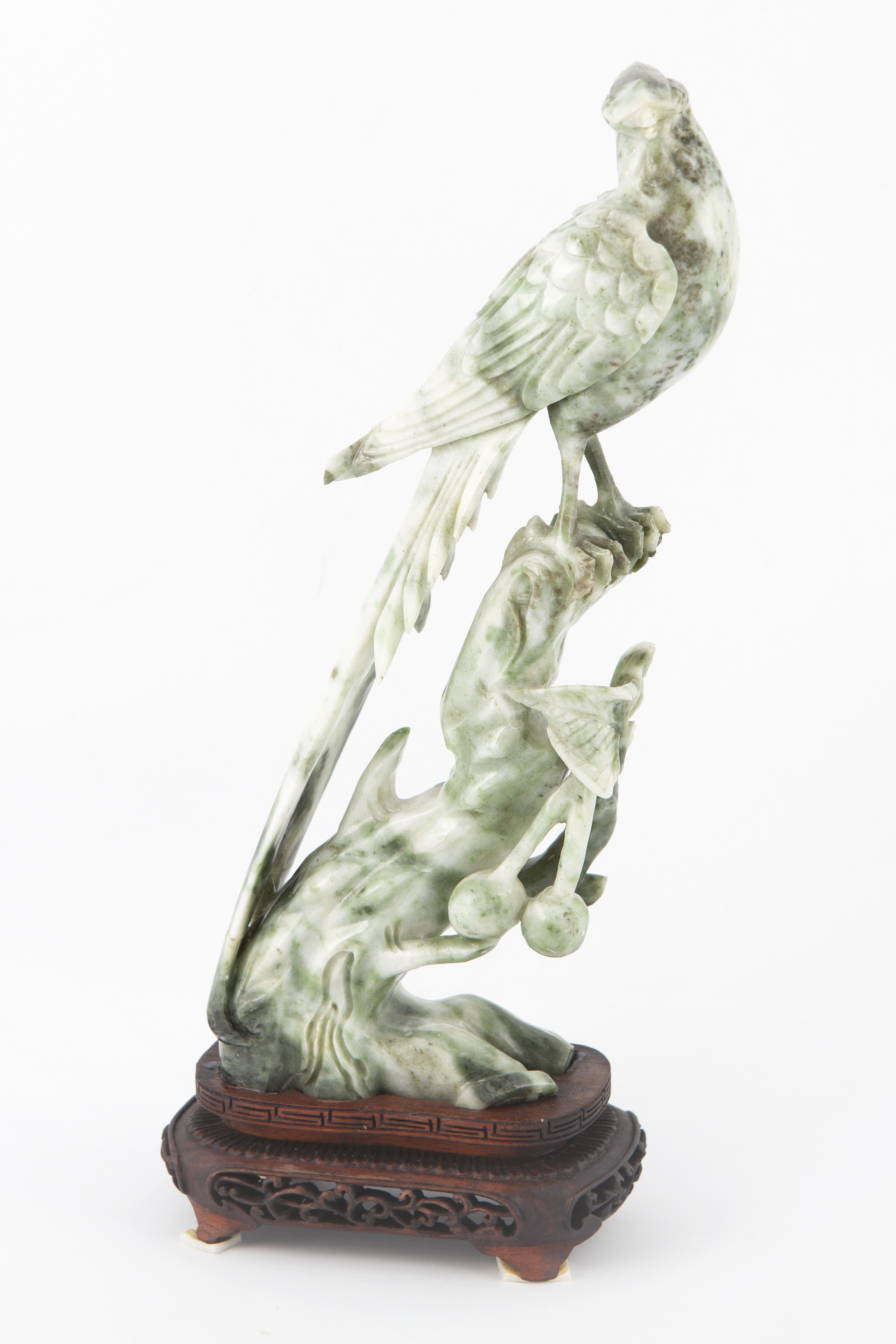 ESCULTURA DE JADEÍTA REPRESENTANDO UN AVE FENIX