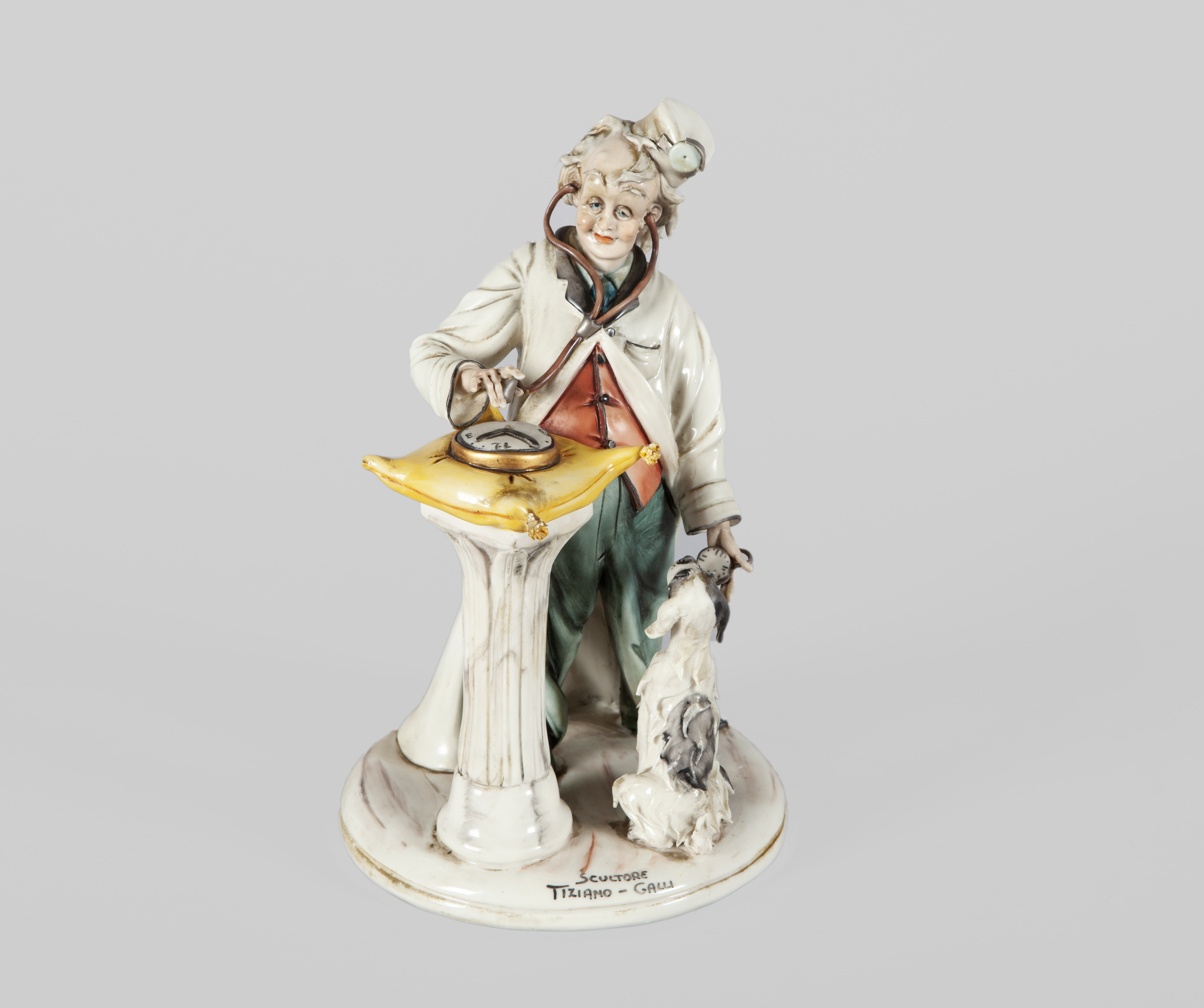 FIGURA DE VETERINARIO EN PORCELANA CAPODIMONTE. NÁPOLES, S.