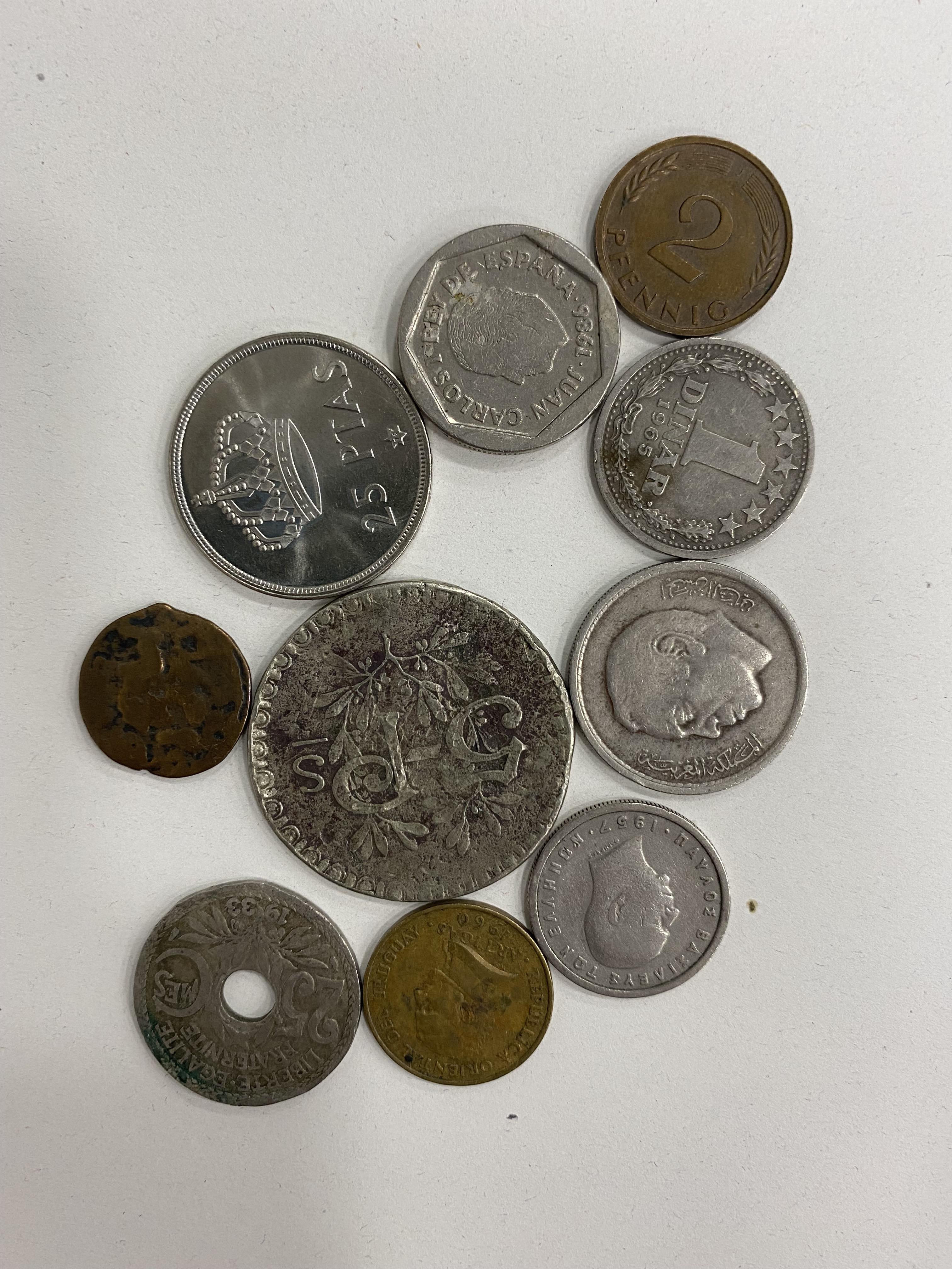 LOTE DE 10 MONEDAS VARIADAS EXTRANJERAS Y NACIONALES