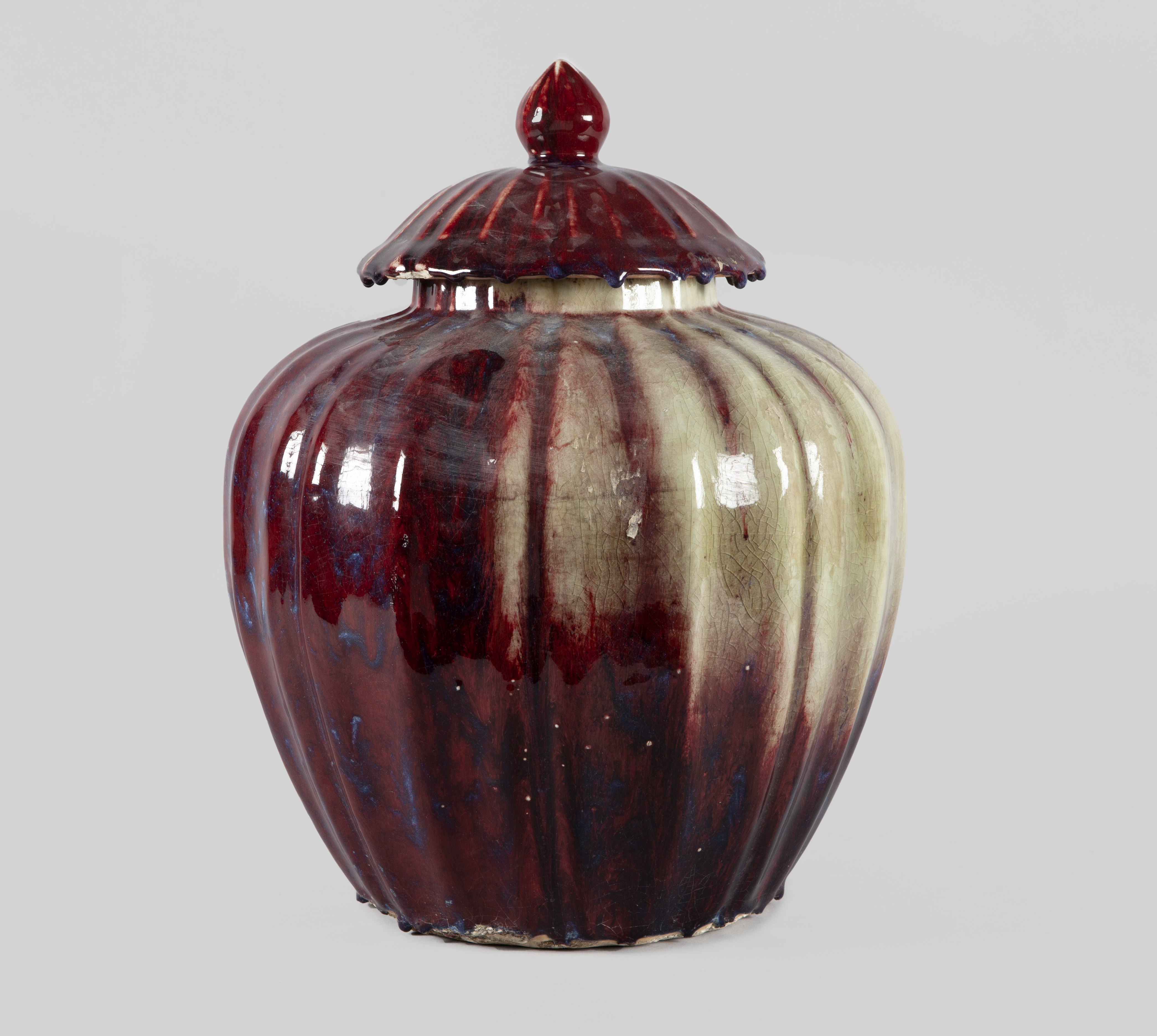 JARRÓN CON TAPA EN GRES ESMALTADO Y VIDRIADO. SIGUIENDO MOD