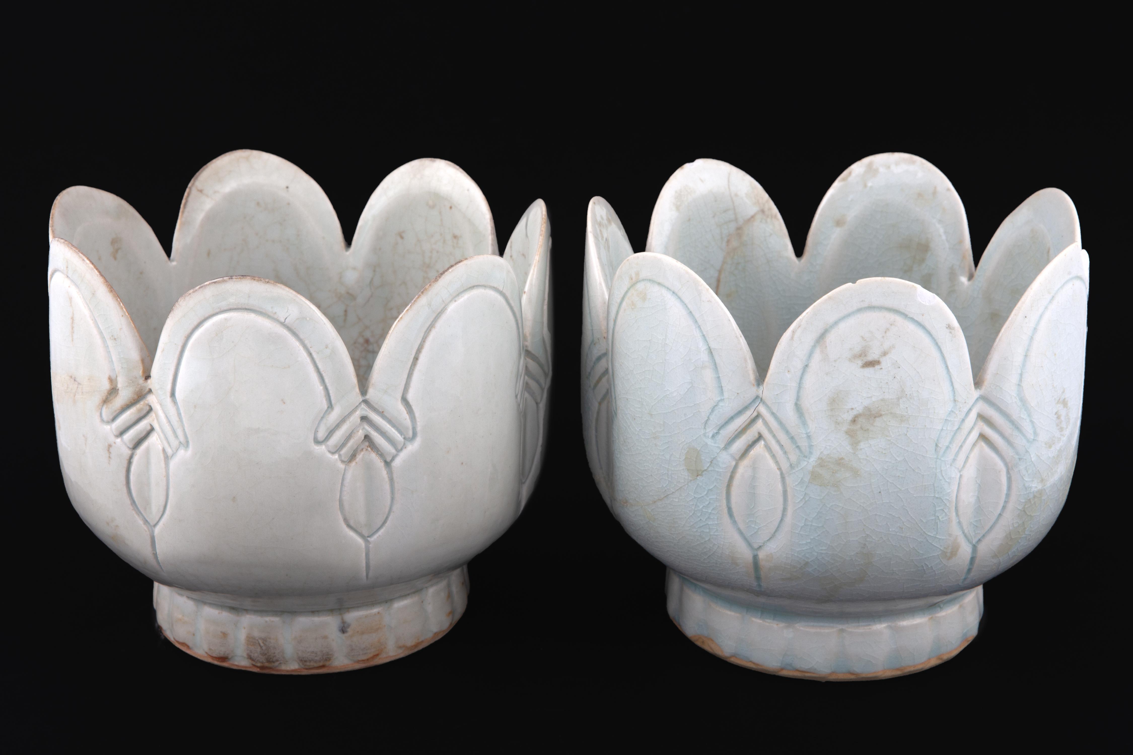 PAREJA DE CUENCOS EN GRES ESMALTADO Y VIDRIADO TIPO CELADÓN