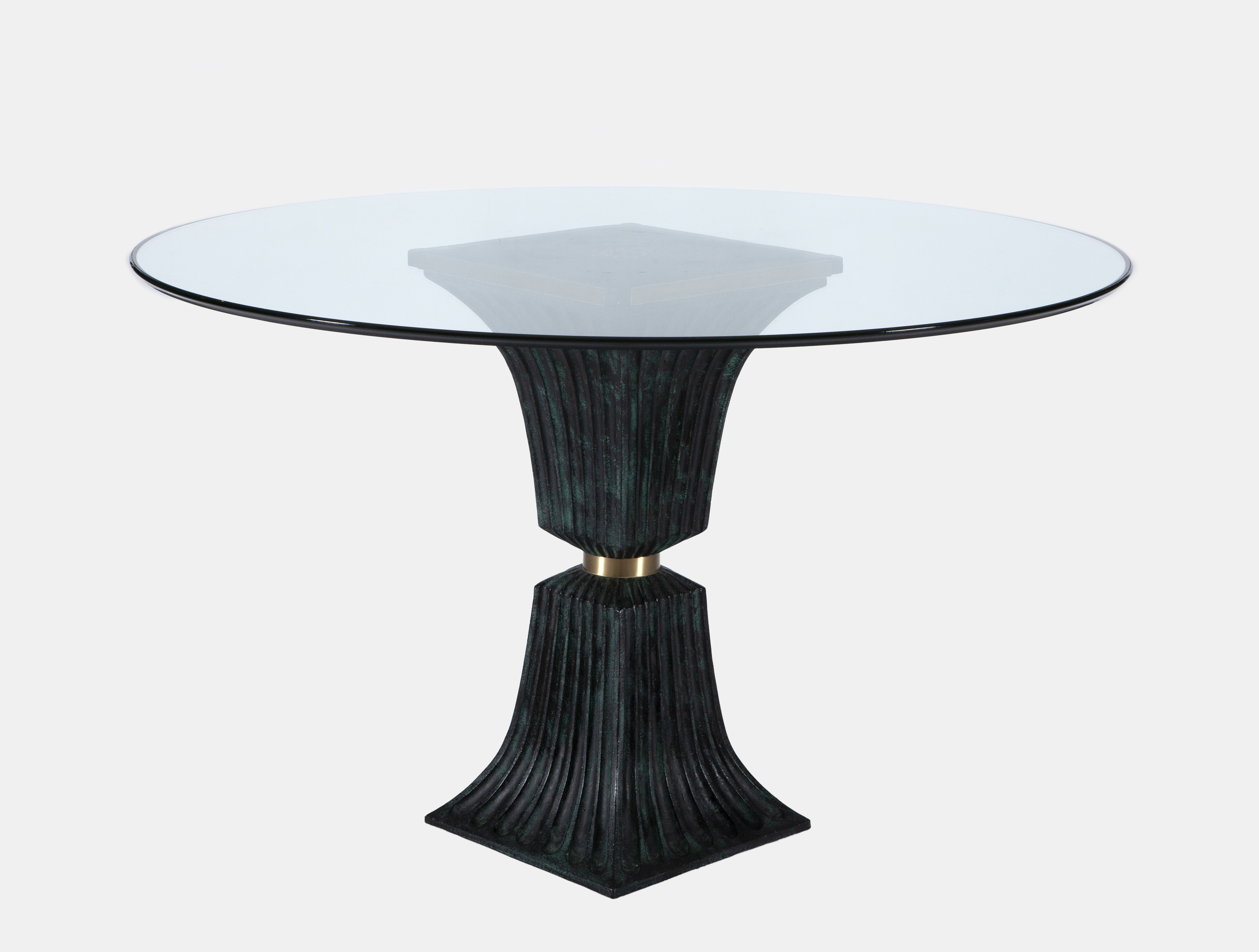 MESA DE CENTRO DE GUSTO CLASICO DE RESINA PATINADA CON SOBR