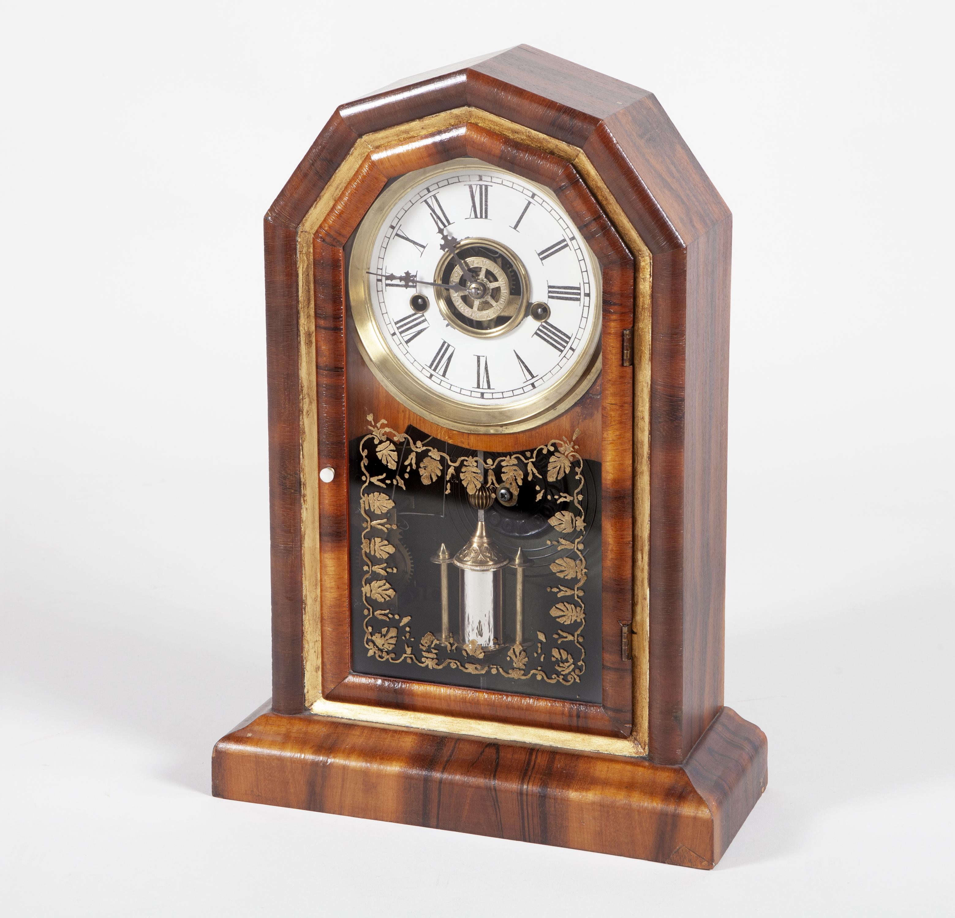 RELOJ DE SOBREMESA INGLÉS CON CAJA DE MADERA, Circa 1900