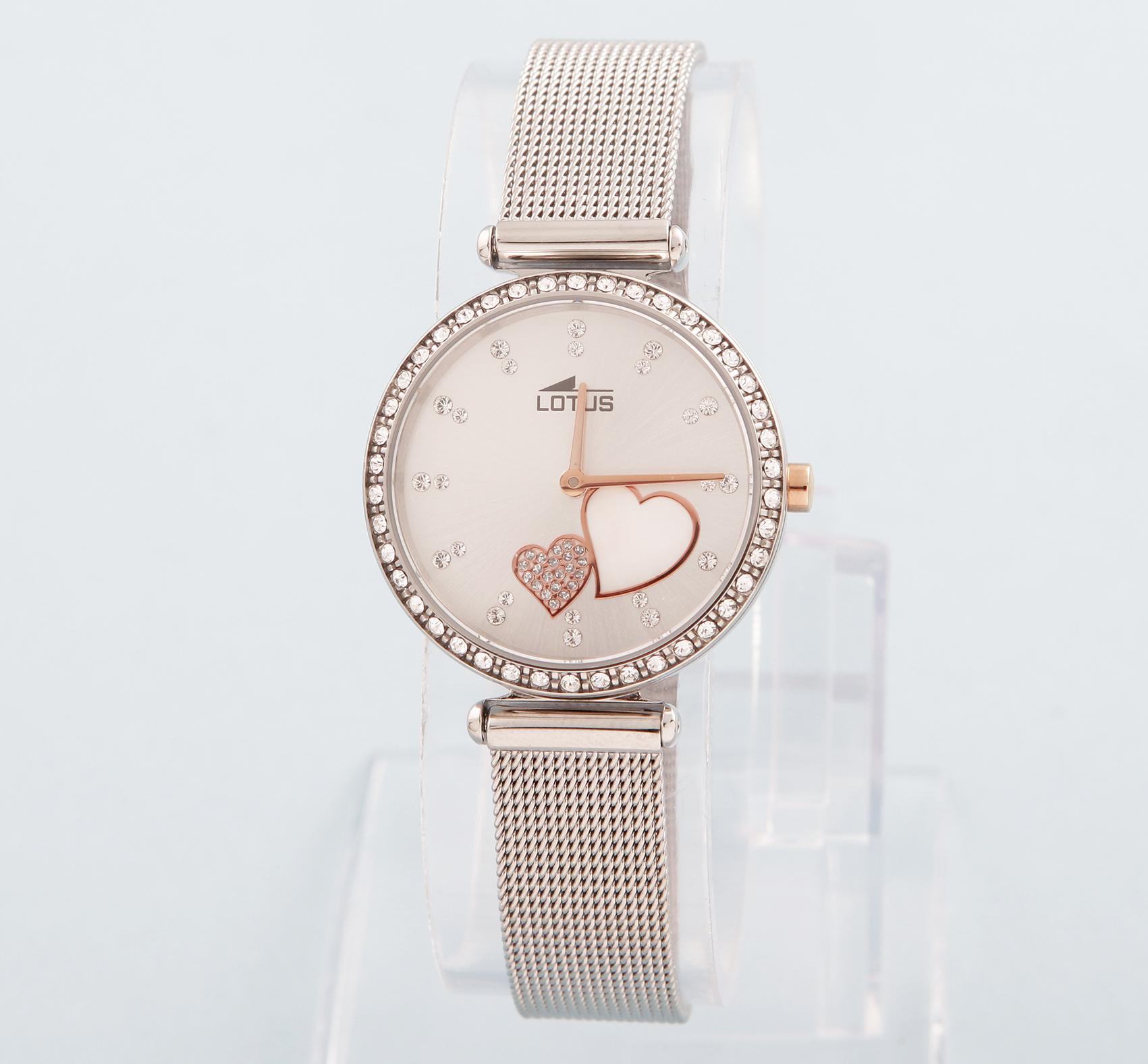 Reloj de pulsera, LOTUS