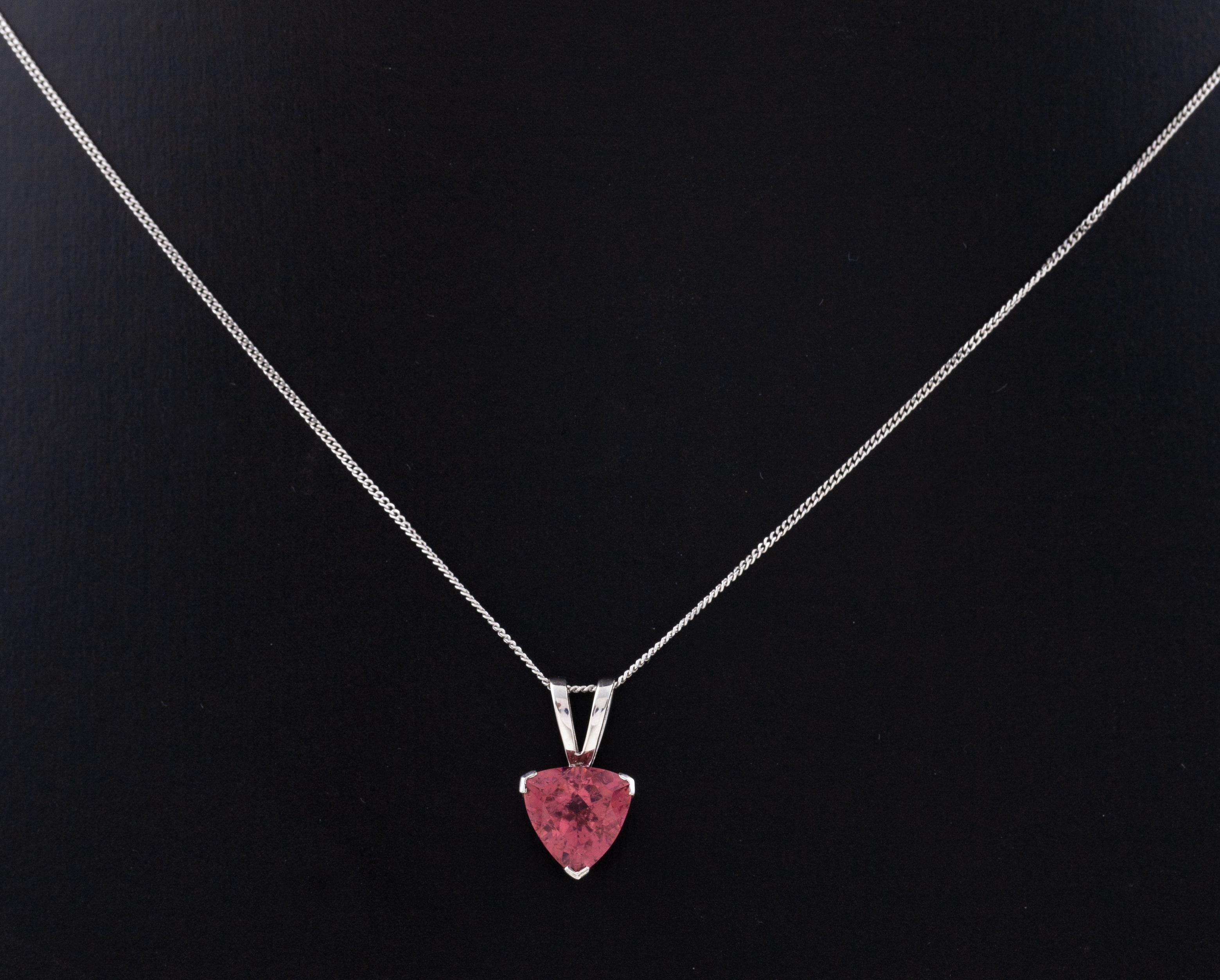 Colgante con cadena