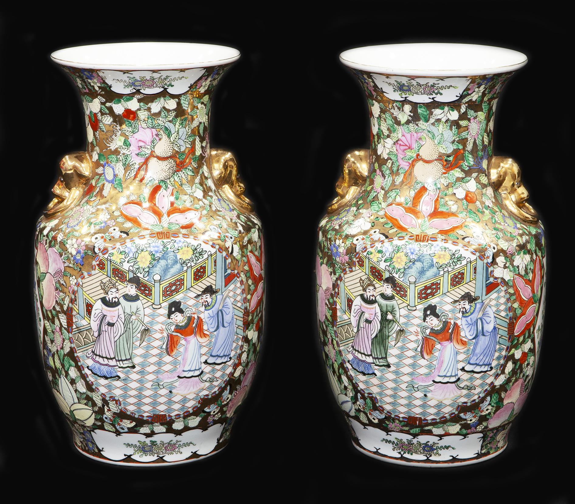 PAREJA DE JARRONES CHINOS DE PORCELANA MED.S.XX