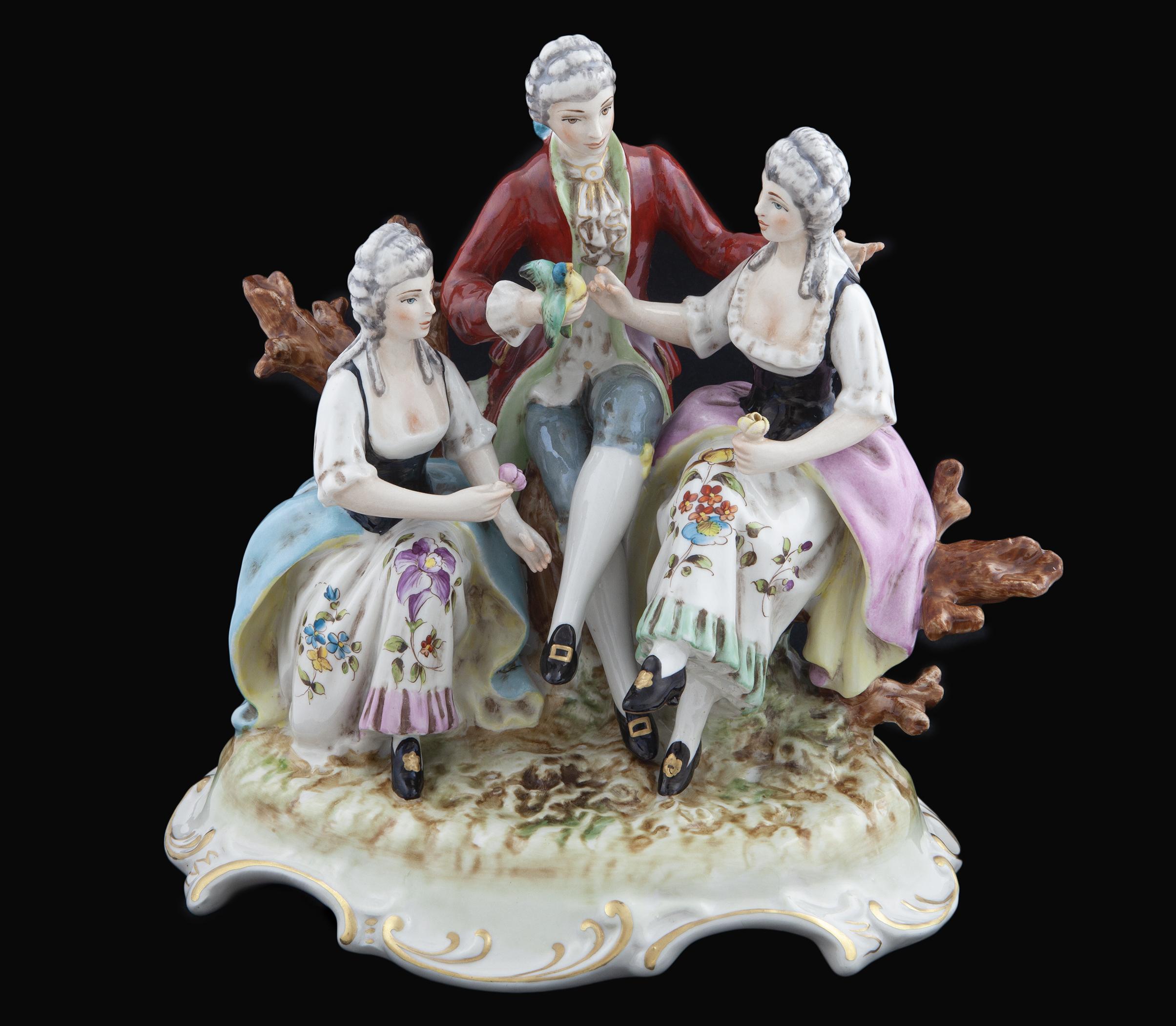 FIGURA DE PORCELANA MAYOL