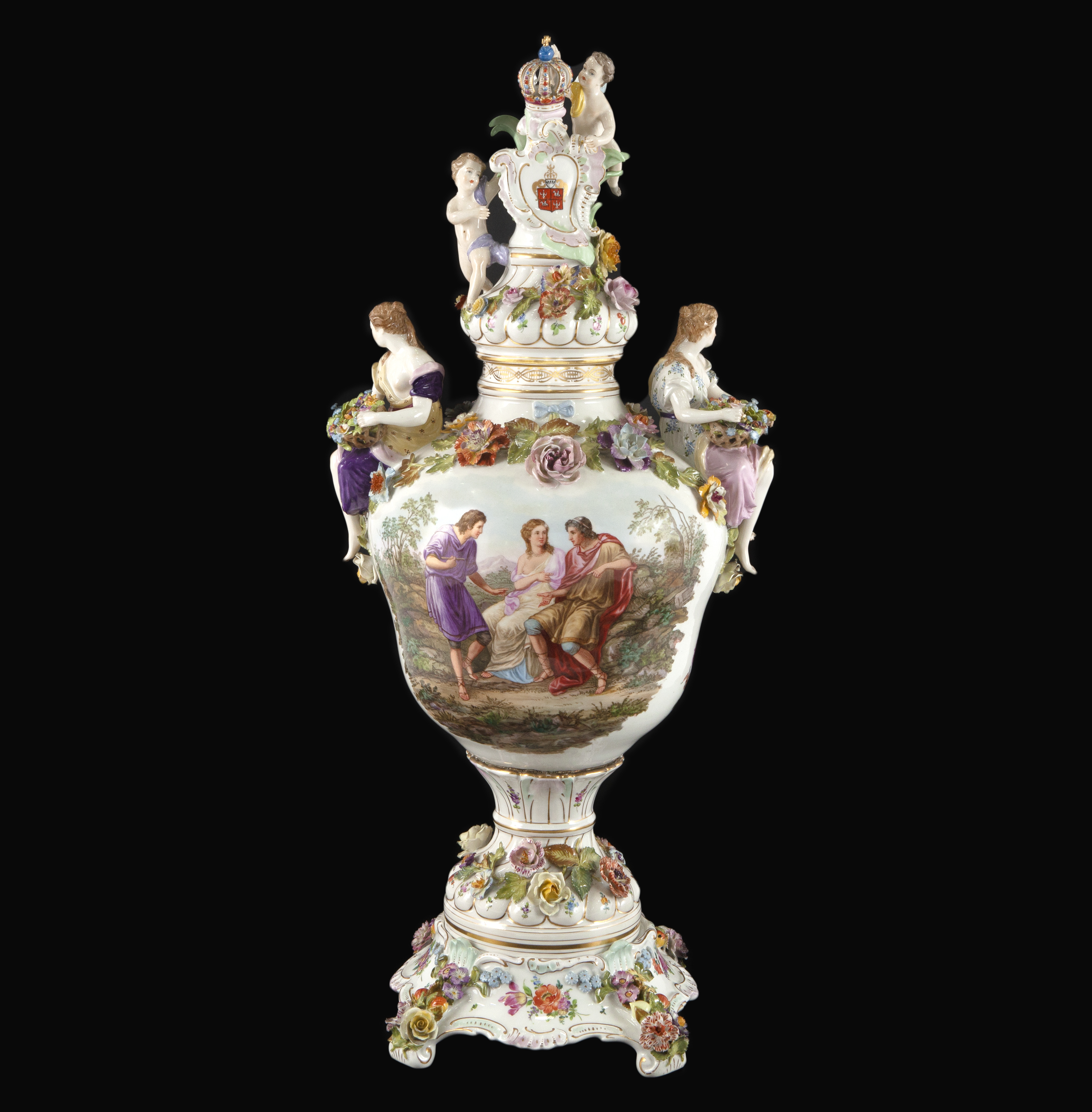 JARRÓN EN PORCELANA DE DRESDE, 1902