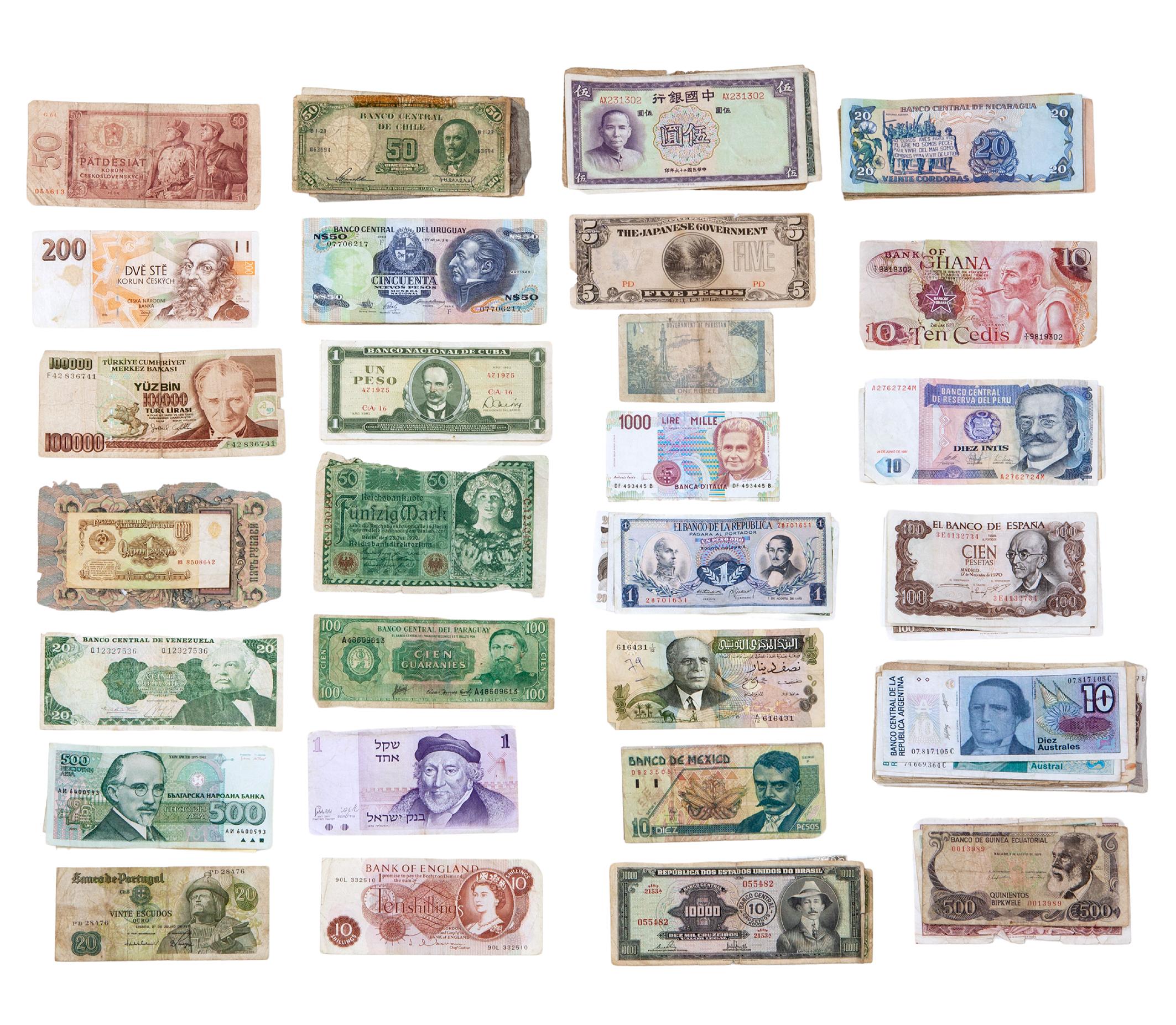 LOTE DE 93 BILLETES ANTIGUOS DE DISTINTOS PAÍSES