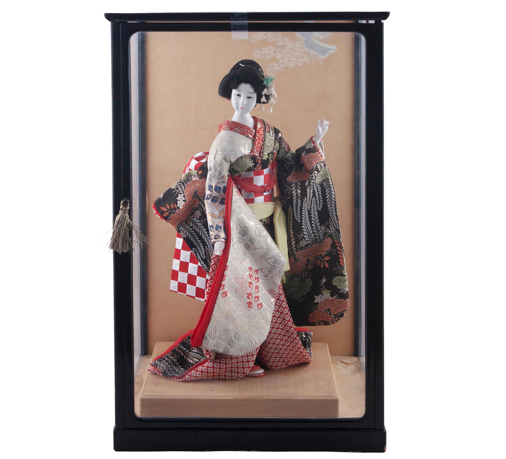 FIGURA DE GEISHA, MARCA KYUGETSU DOLL. JAPÓN, AÑOS 80.