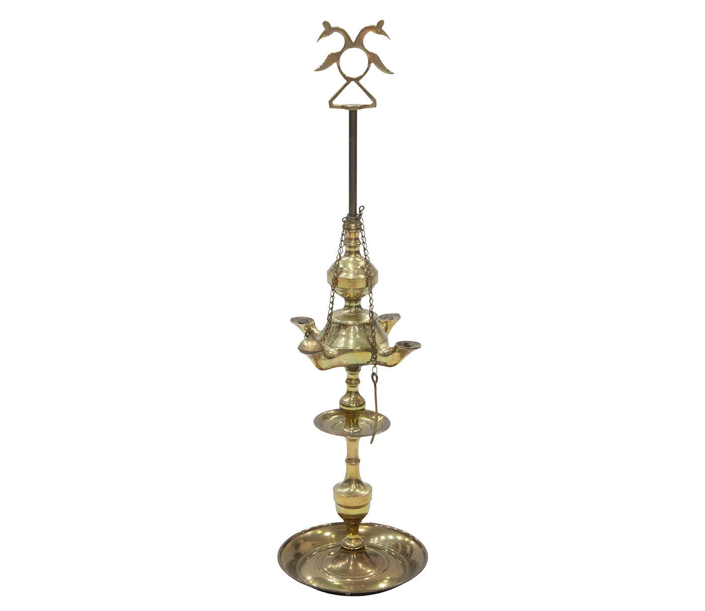 CANDIL DE ACEITE EN METAL DORADO DE CUATRO LUCES, ESTILO AN