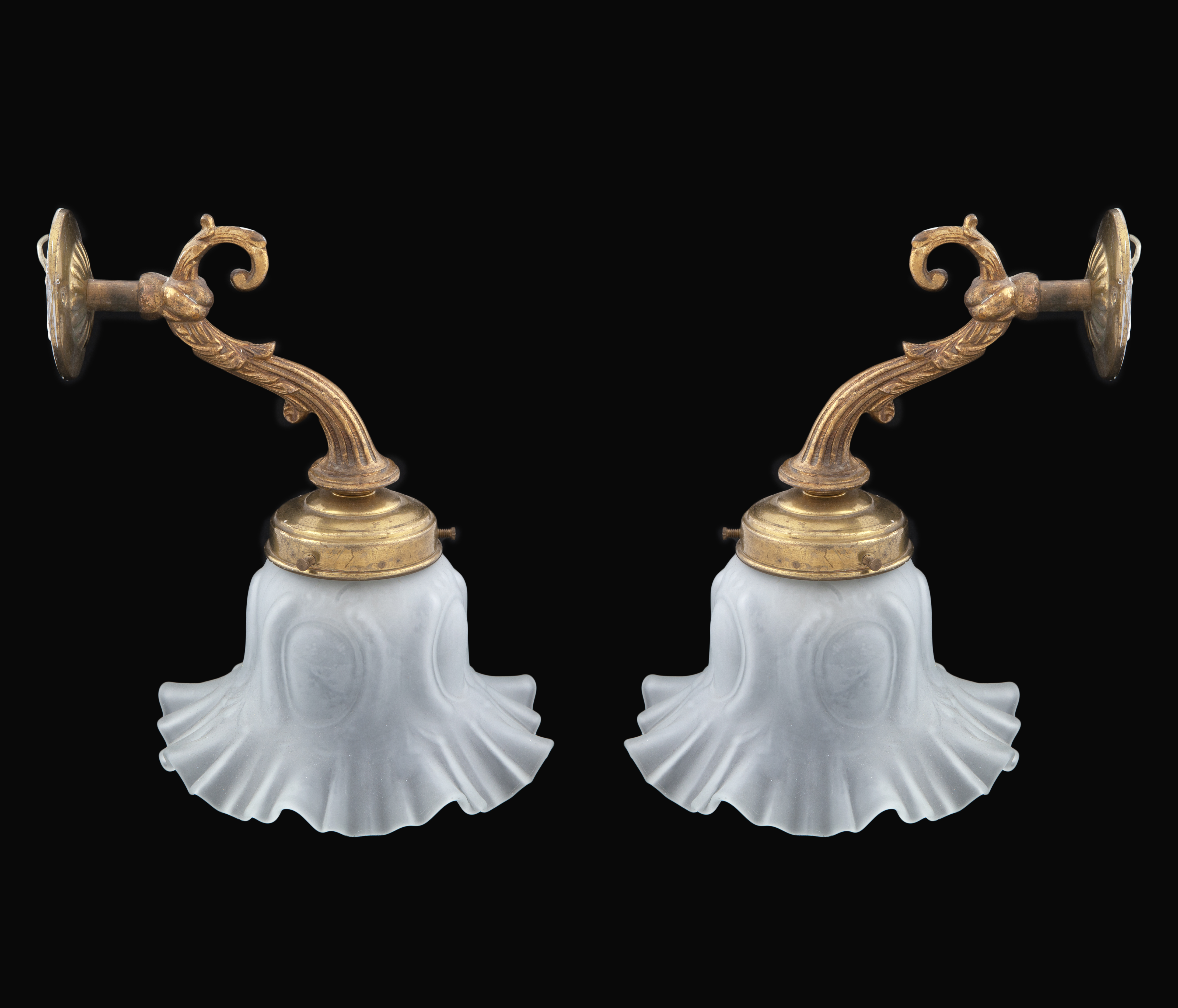 PAREJA DE APLIQUES CON TULIPAS