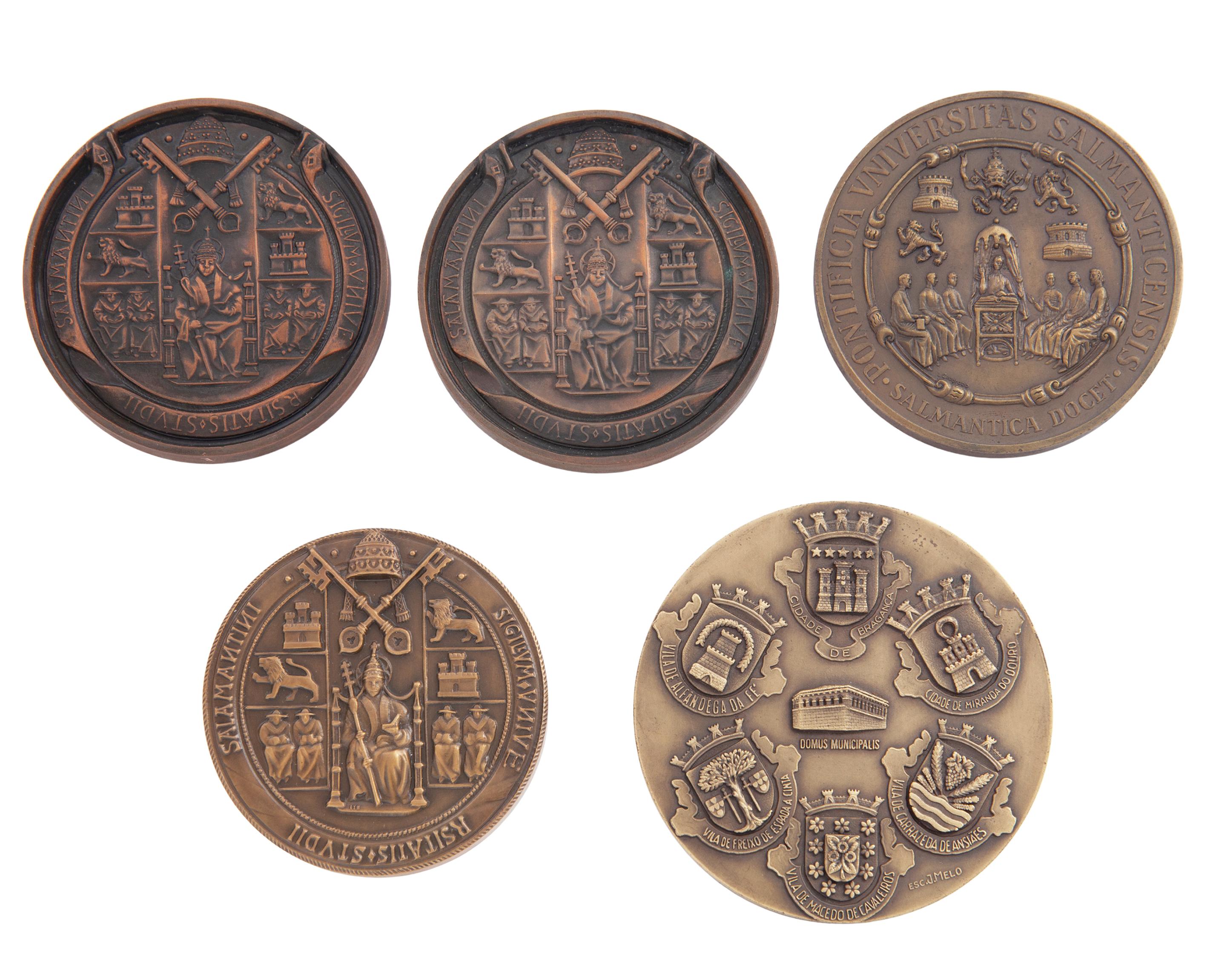 LOTE DE CINCO MONEDAS CONMEMORATIVAS EN BRONCE (1954-1968)