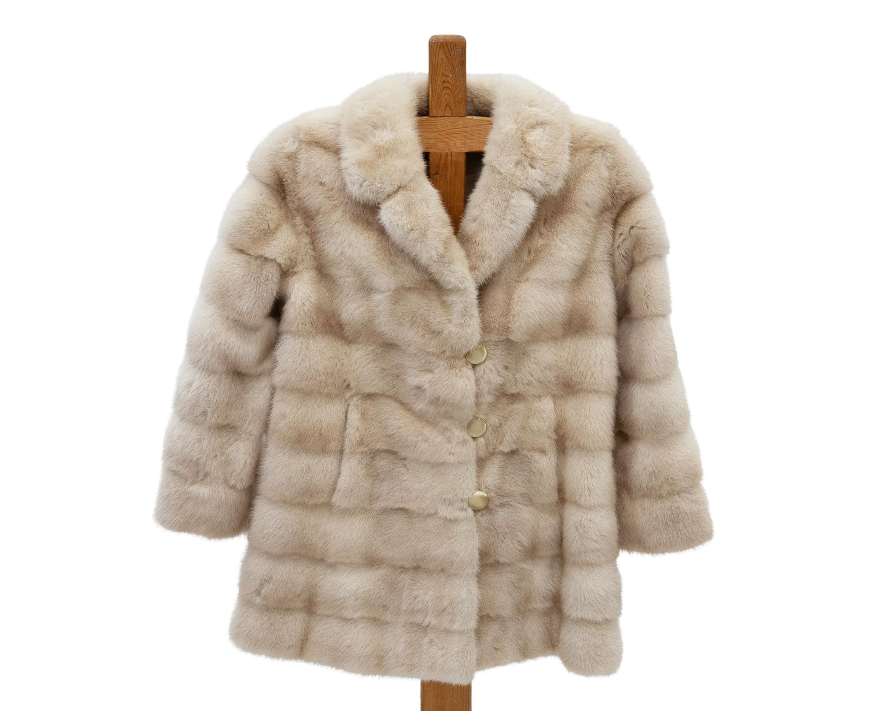 CHAQUETÓN EN LOMOS DE VISÓN CLARO