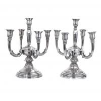 PAREJA DE CANDELABROS EN PLATA, SIGLO XX.