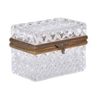 Caja joyero en cristal de corte francés, siglo XX.