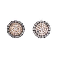 Pendientes con pavé de diamantes.