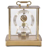 Reloj de sobremesa vintage, circa 1960.