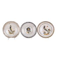 Conjunto de tres platos catalanes, siglo XIX.