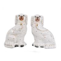 Pareja de perros en cerámica inglesa Staffordshire, siglo X