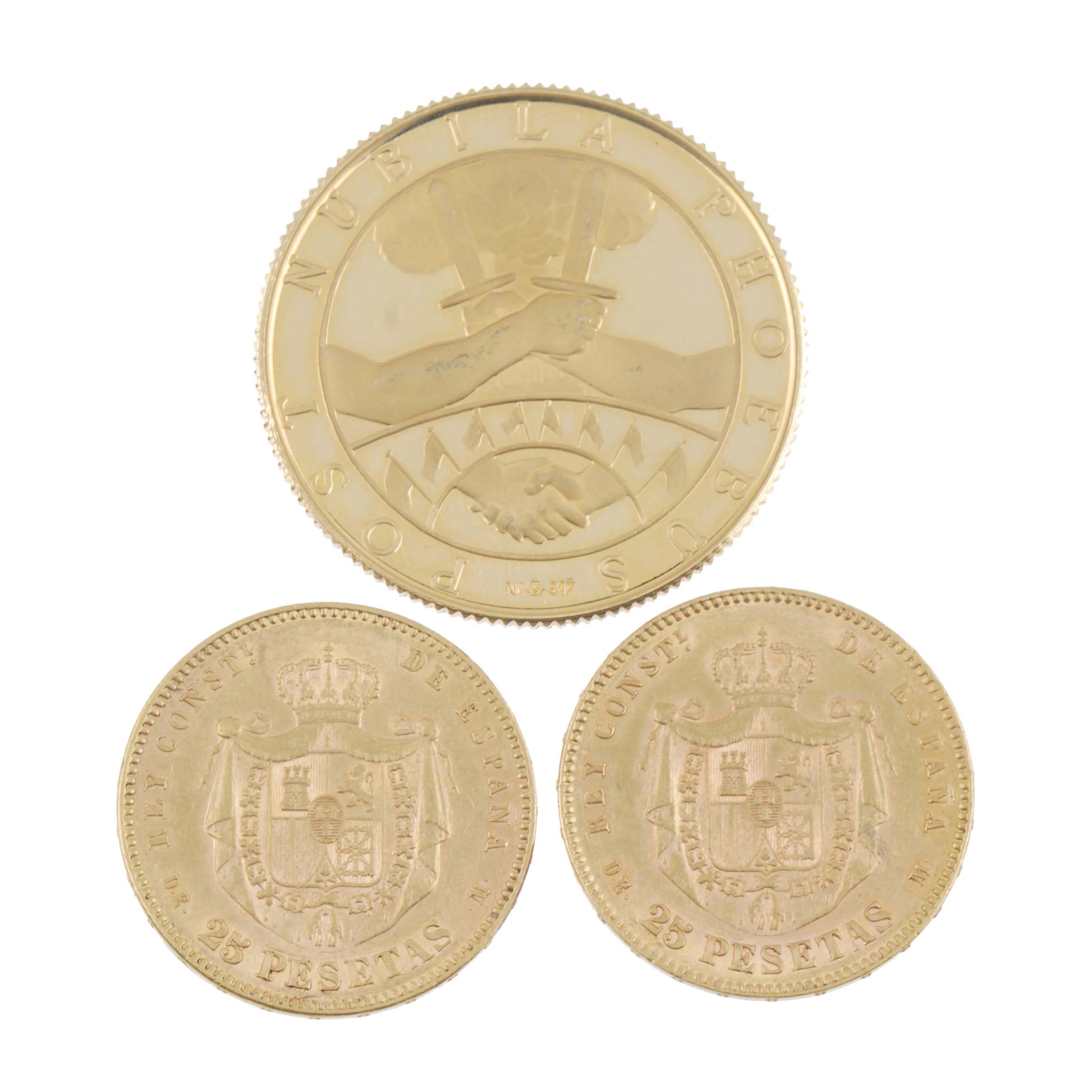 TRES MONEDAS EN ORO.