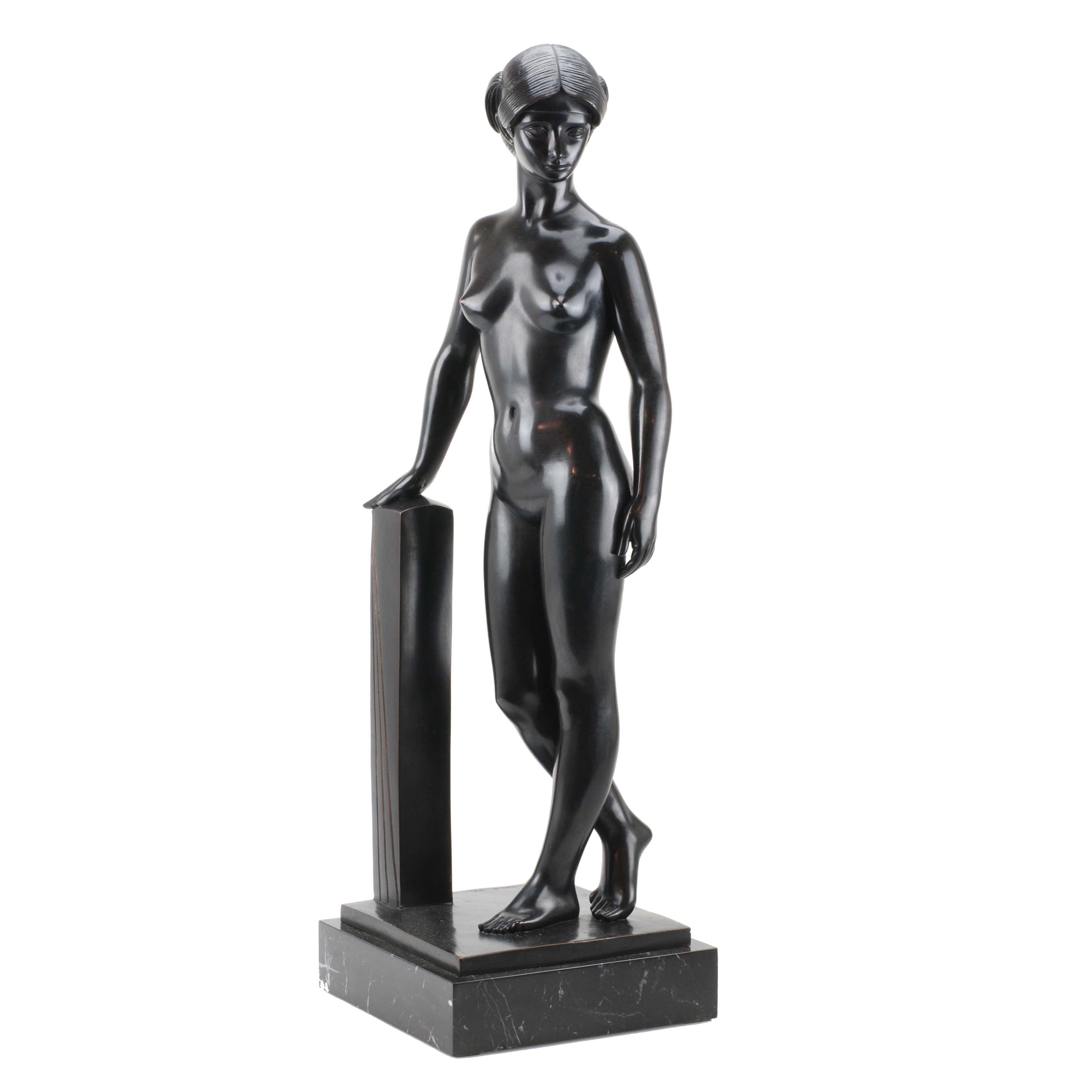 RICARD SALA I OLIVELLA (1927-2009), Una joven., Bronce.