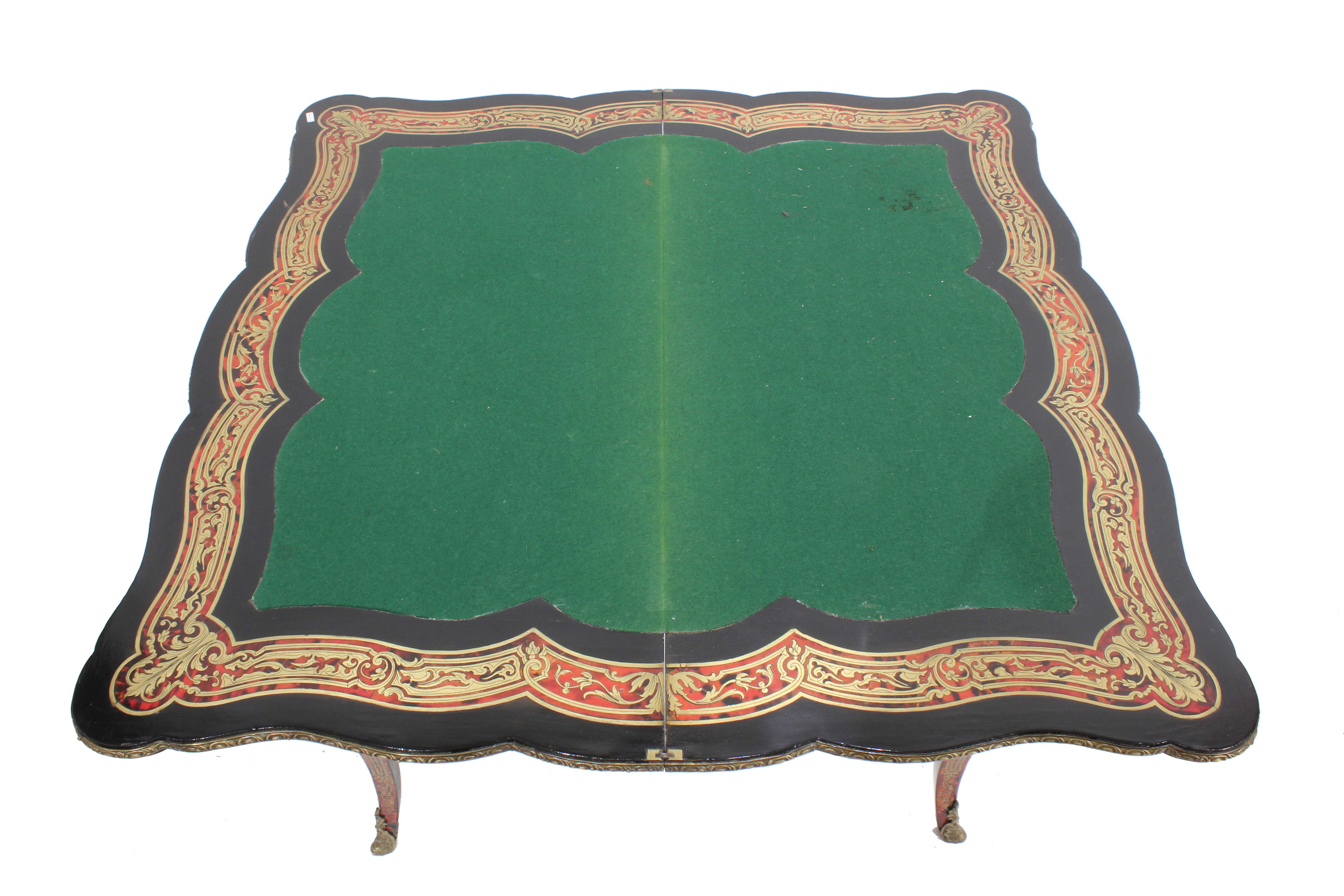 MESA DE JUEGO ESTILO NAPOLEÓN III, MED. SIGLO XX.