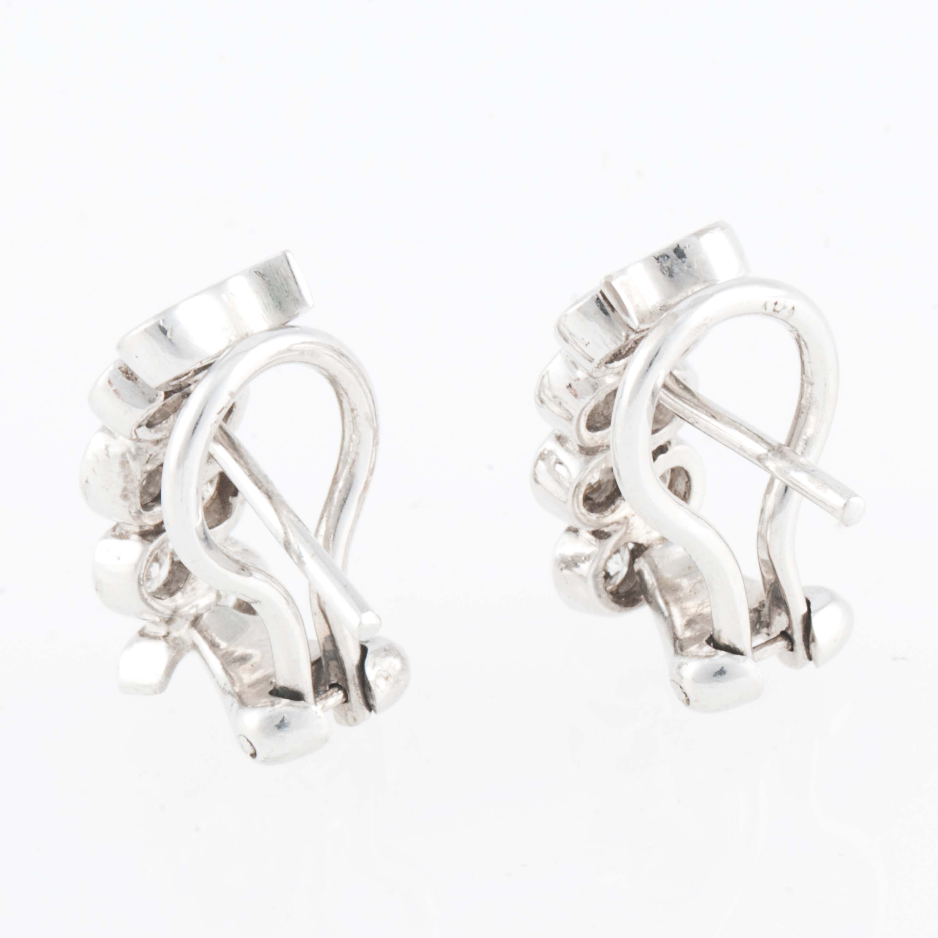 PENDIENTES EN ORO BLANCO Y BRILLANTES.