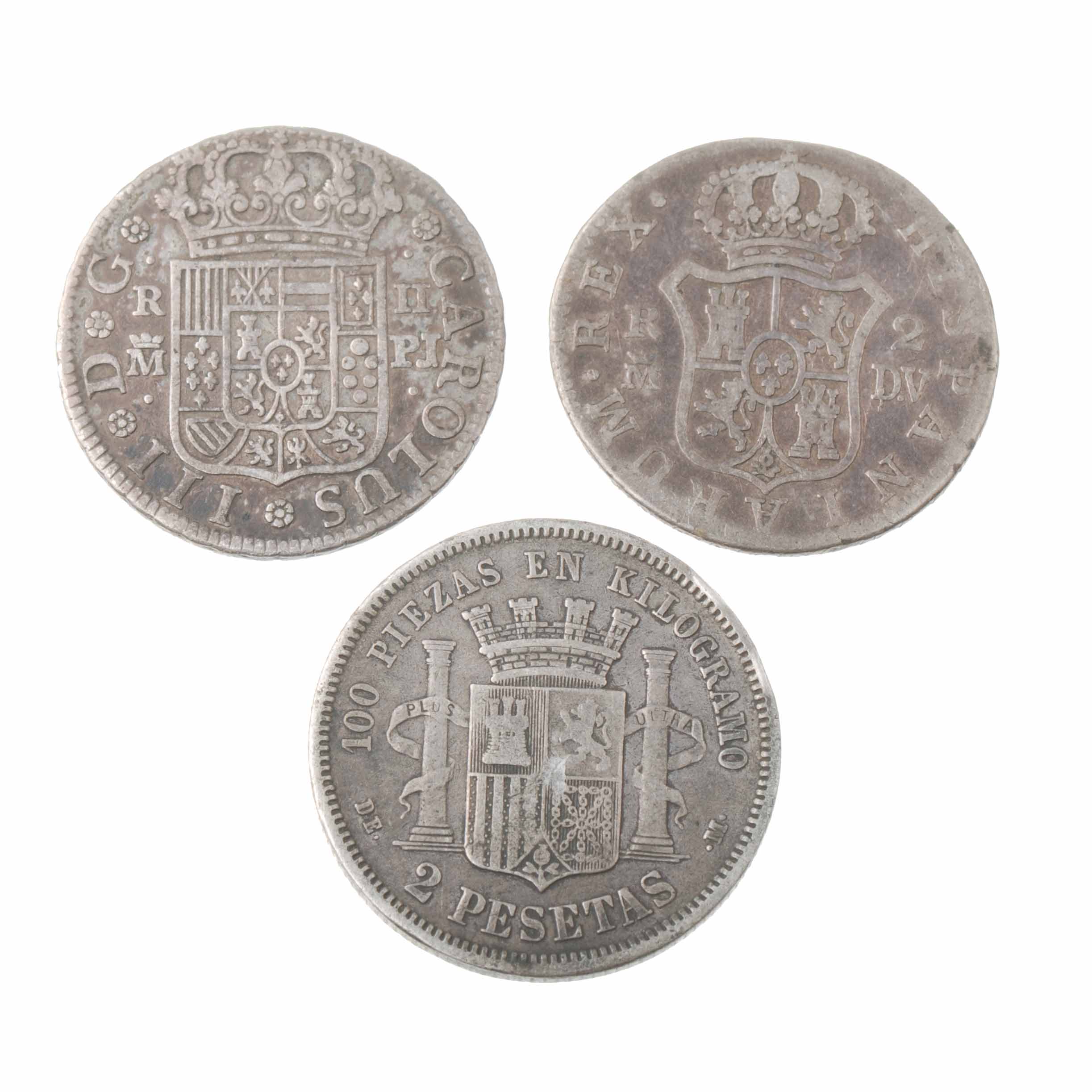Tres monedas españolas en plata S XVIII Y XIX.