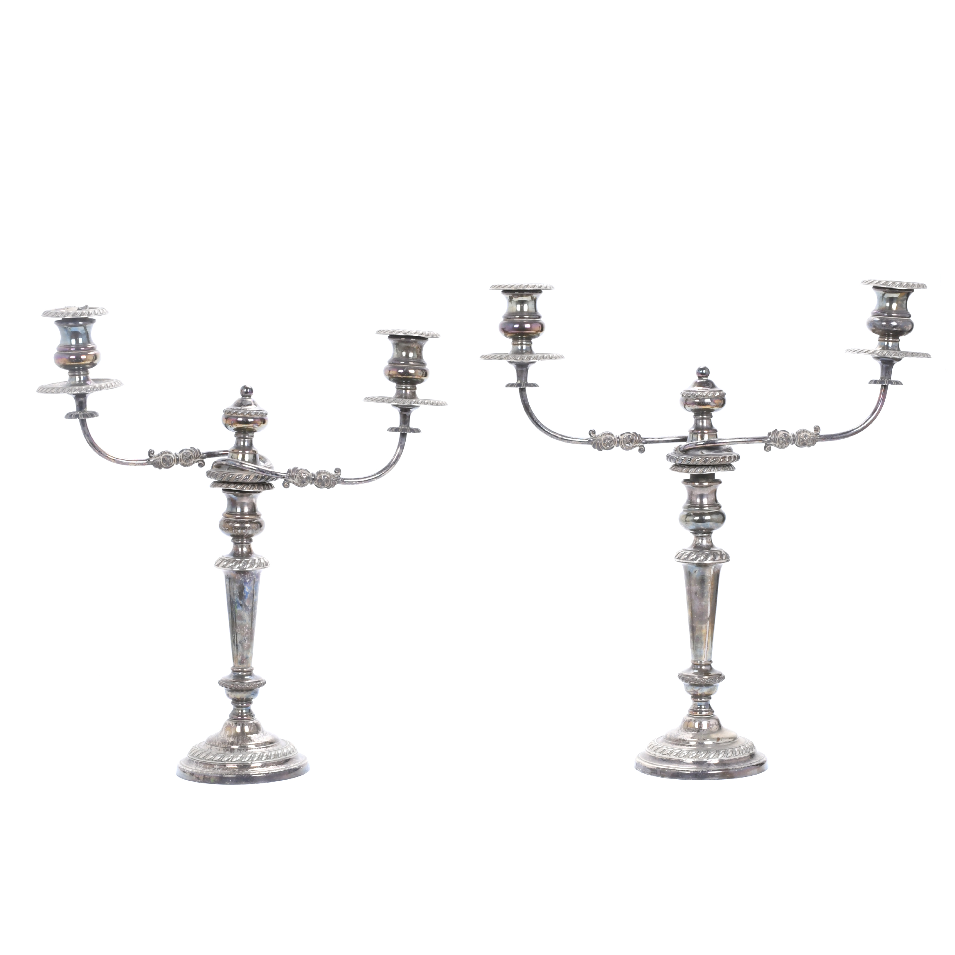 PAREJA DE CANDELABROS ESPAÑOLES, MED. SIGLO XX.