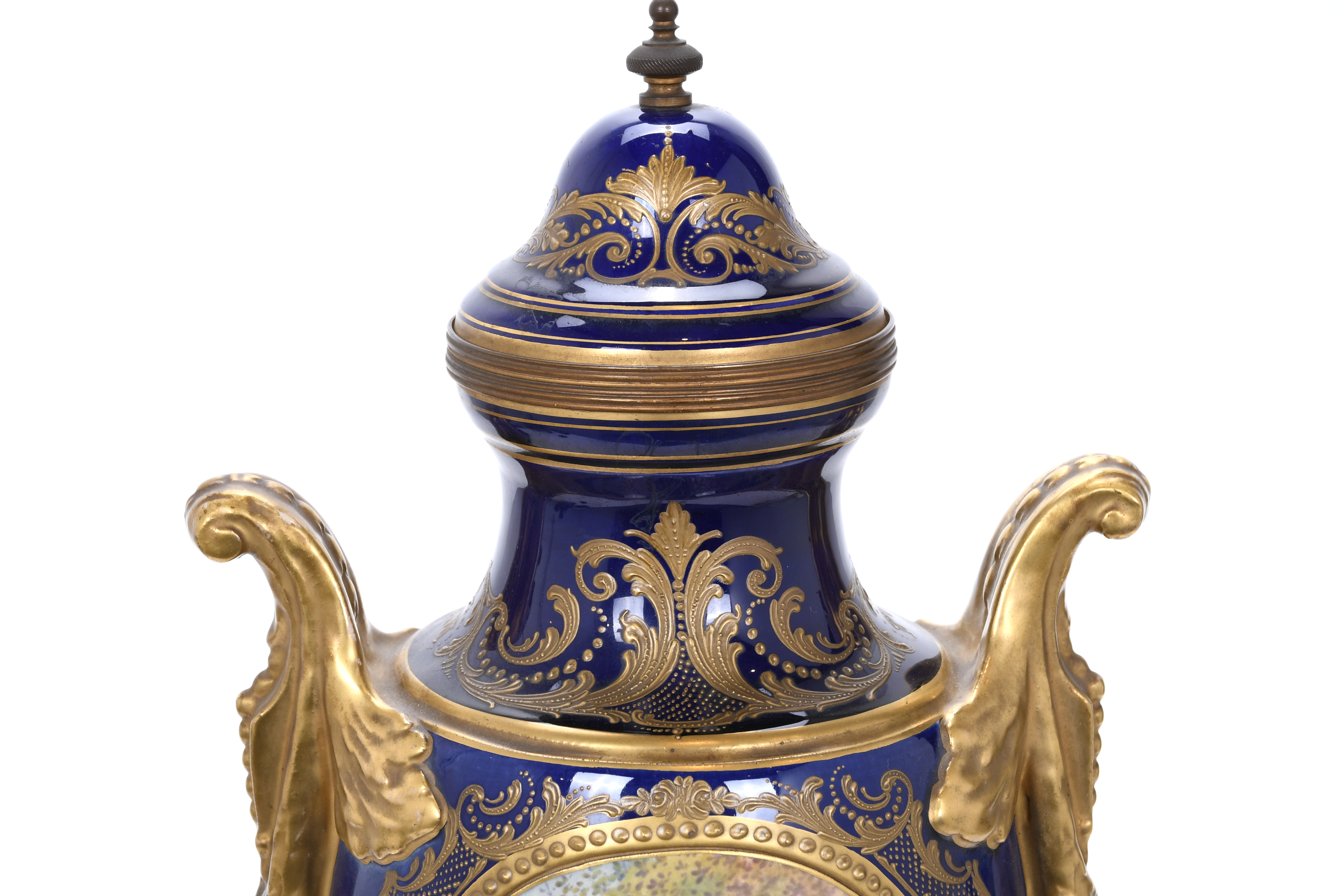 JARRÓN EN PORCELANA DE SÈVRES. SIGLO XIX.