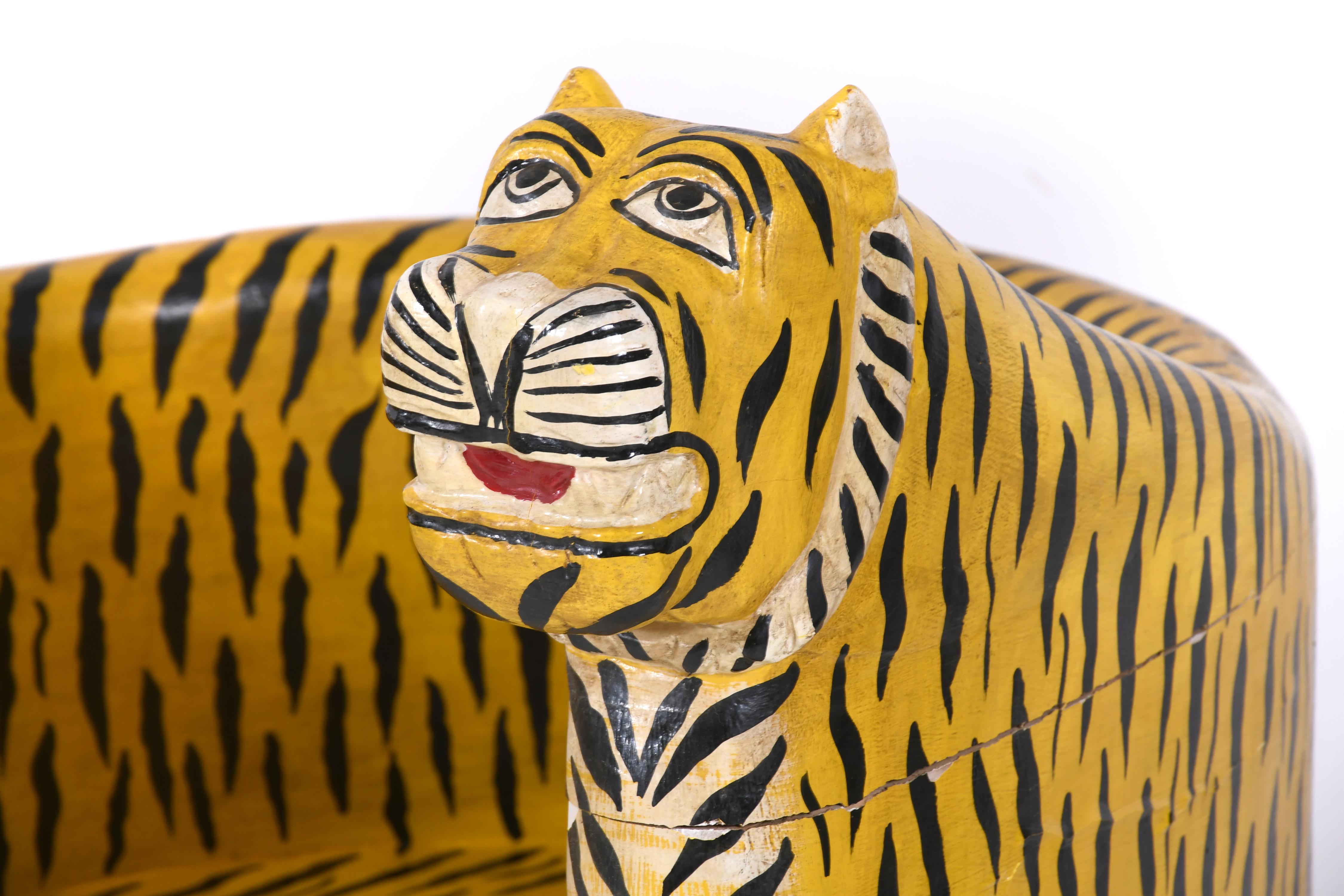 PAREJA DE SILLONES "TIGER BENCH", SIGLO XX.