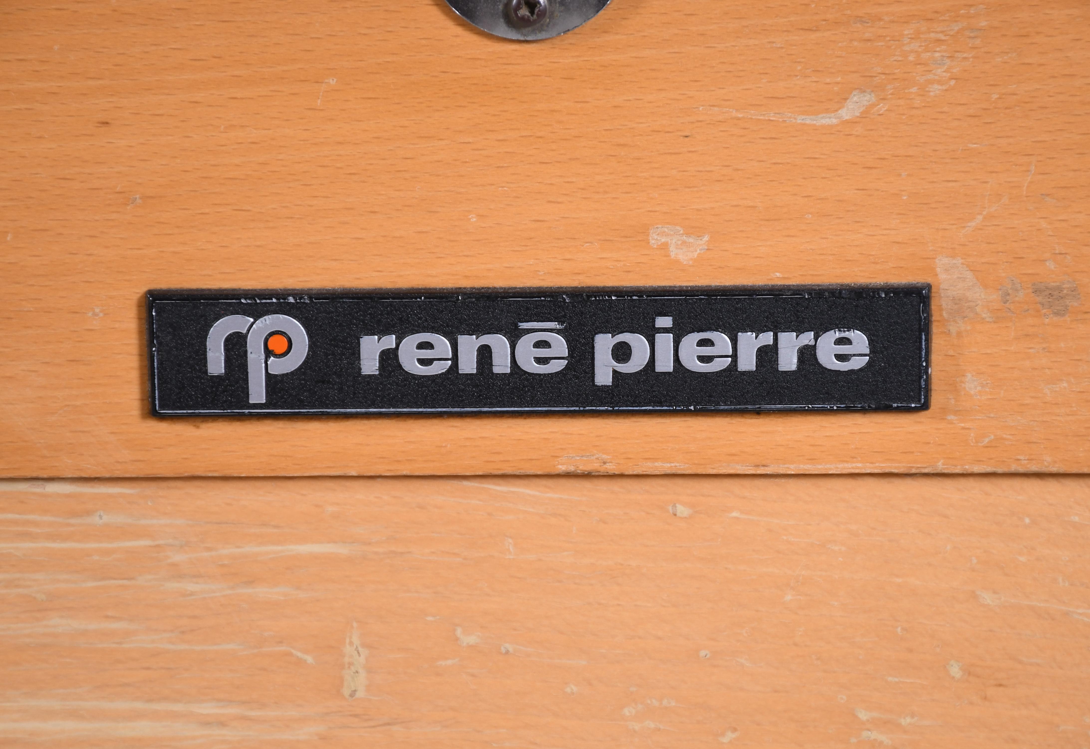 RENÉ PIERRE.  FUTBOLÍN PROFESIONAL, 1960-1970. 